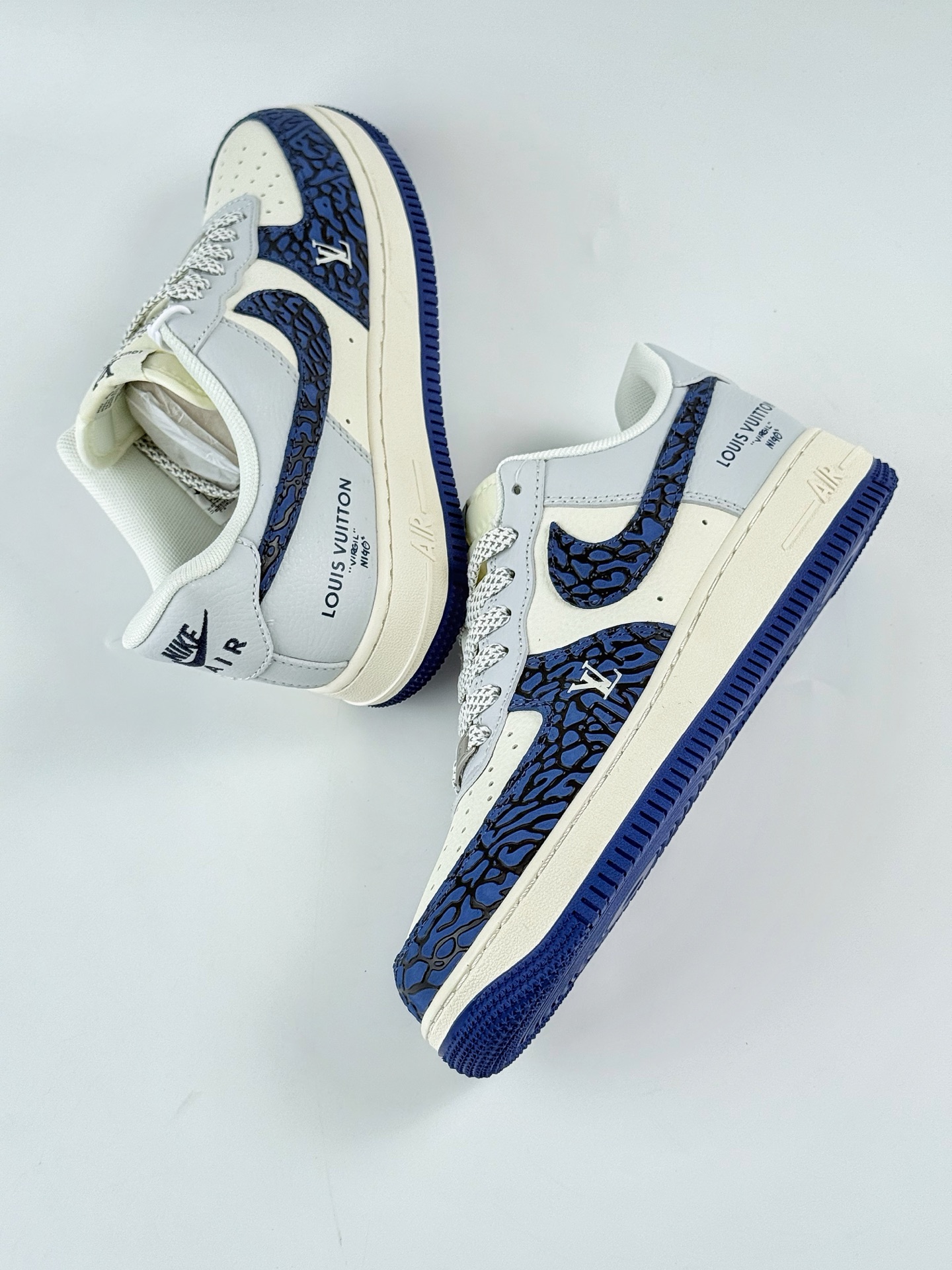 260 Nike Air Force 1 Low 07 x Louis Vuitton 蓝白灰满天星 JJ2508-701