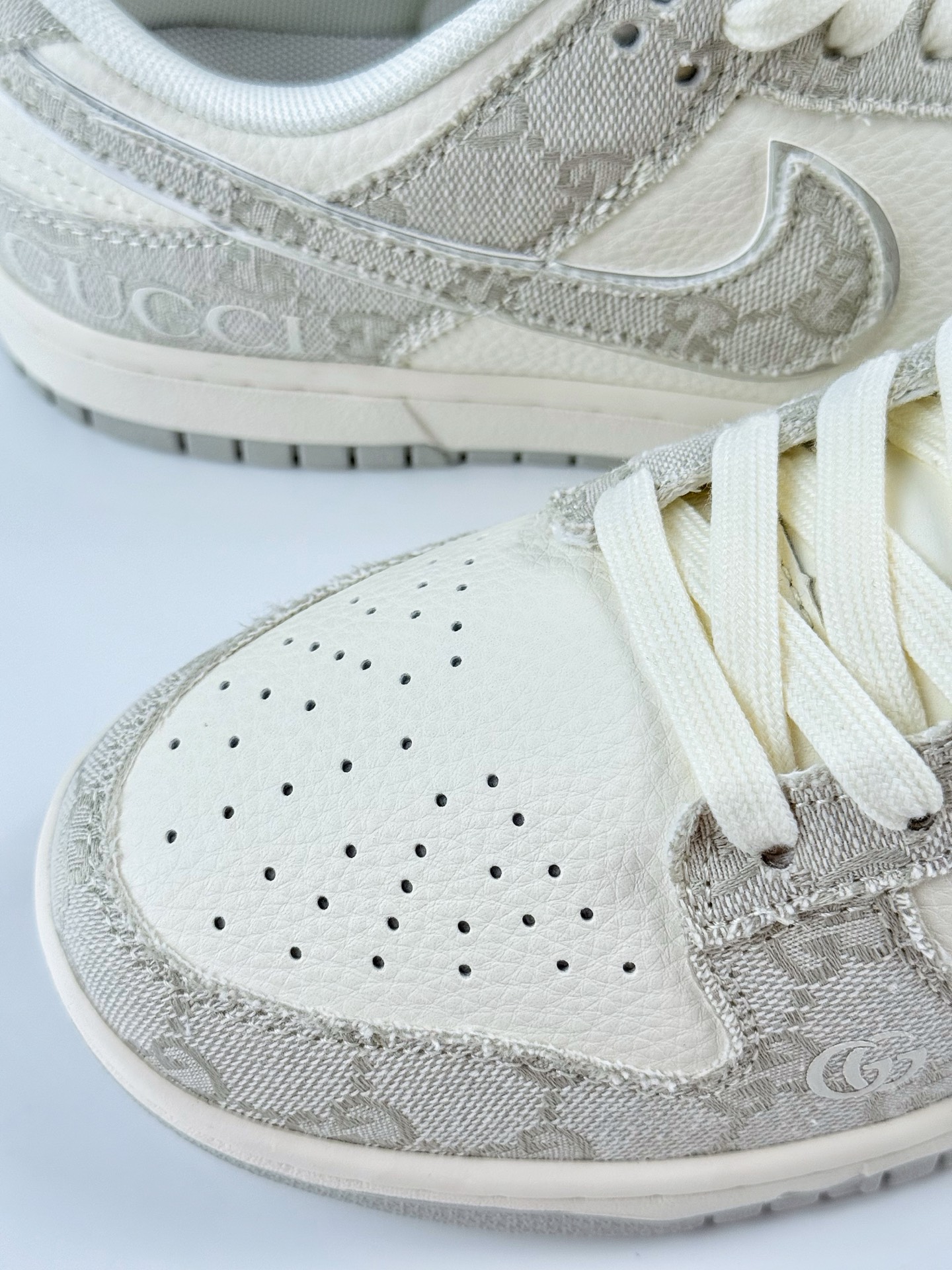 260 Nike SB Dunk Low x GUCCI 灰白 XD1588-210