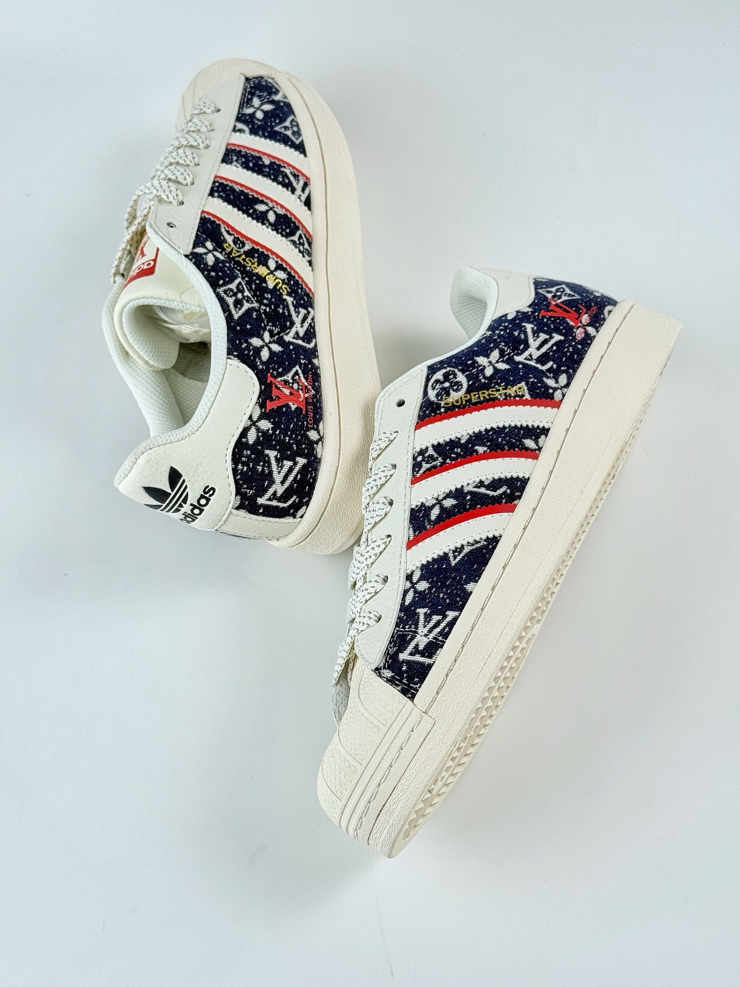 220 AD Originals Superstar x Louis Vuitton 黑白红满天星 JY8910