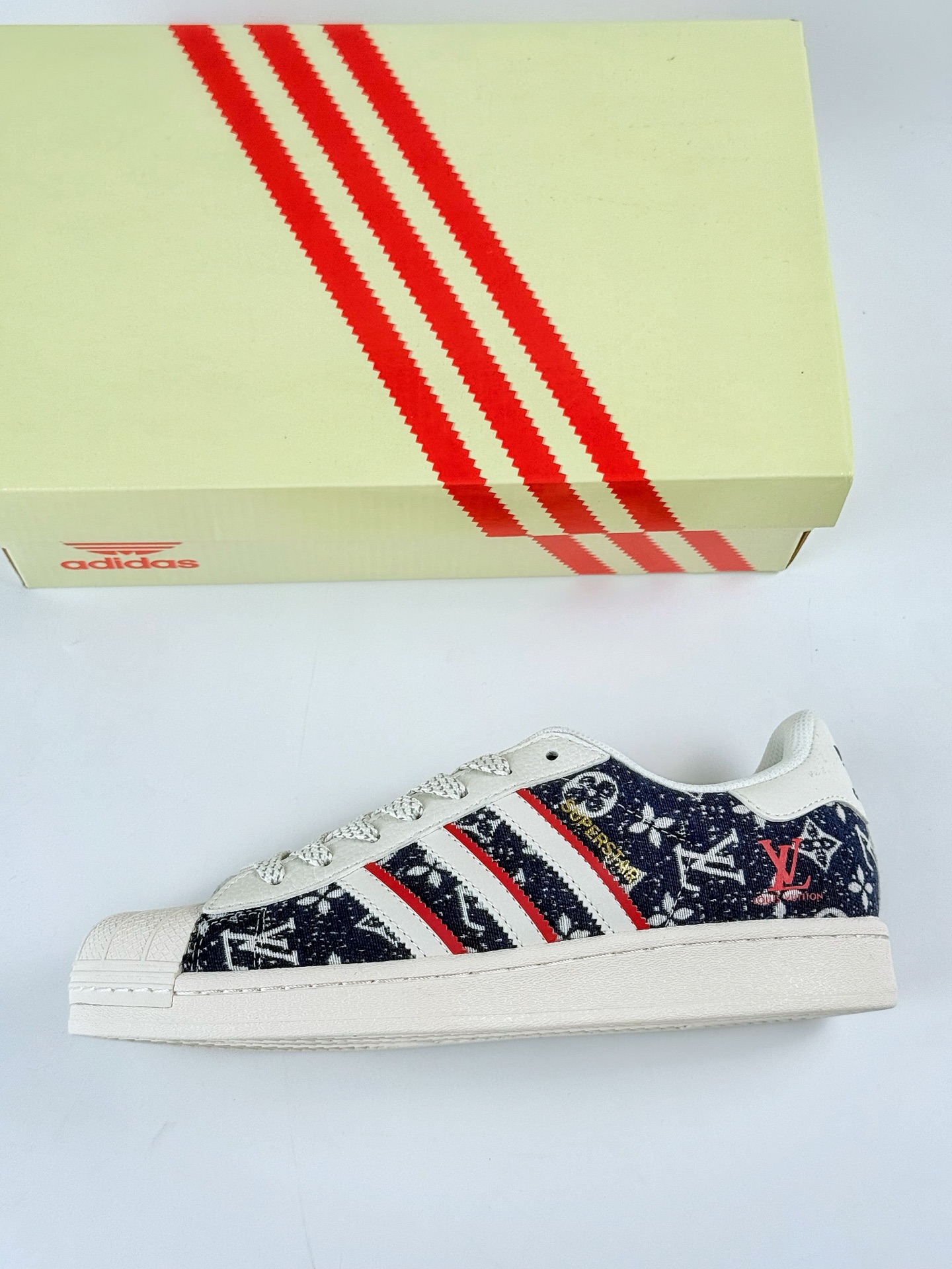 220 AD Originals Superstar x Louis Vuitton 黑白红满天星 JY8910