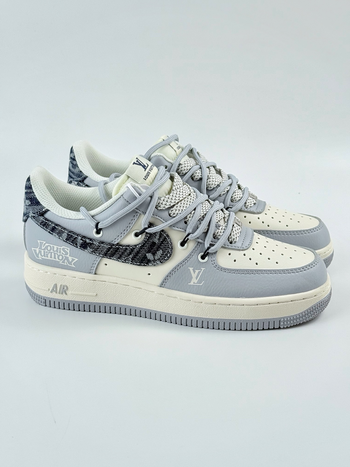 260 Nike Air Force 1 Low 07 x Louis Vuitton 灰白满天星 DM6868-099
