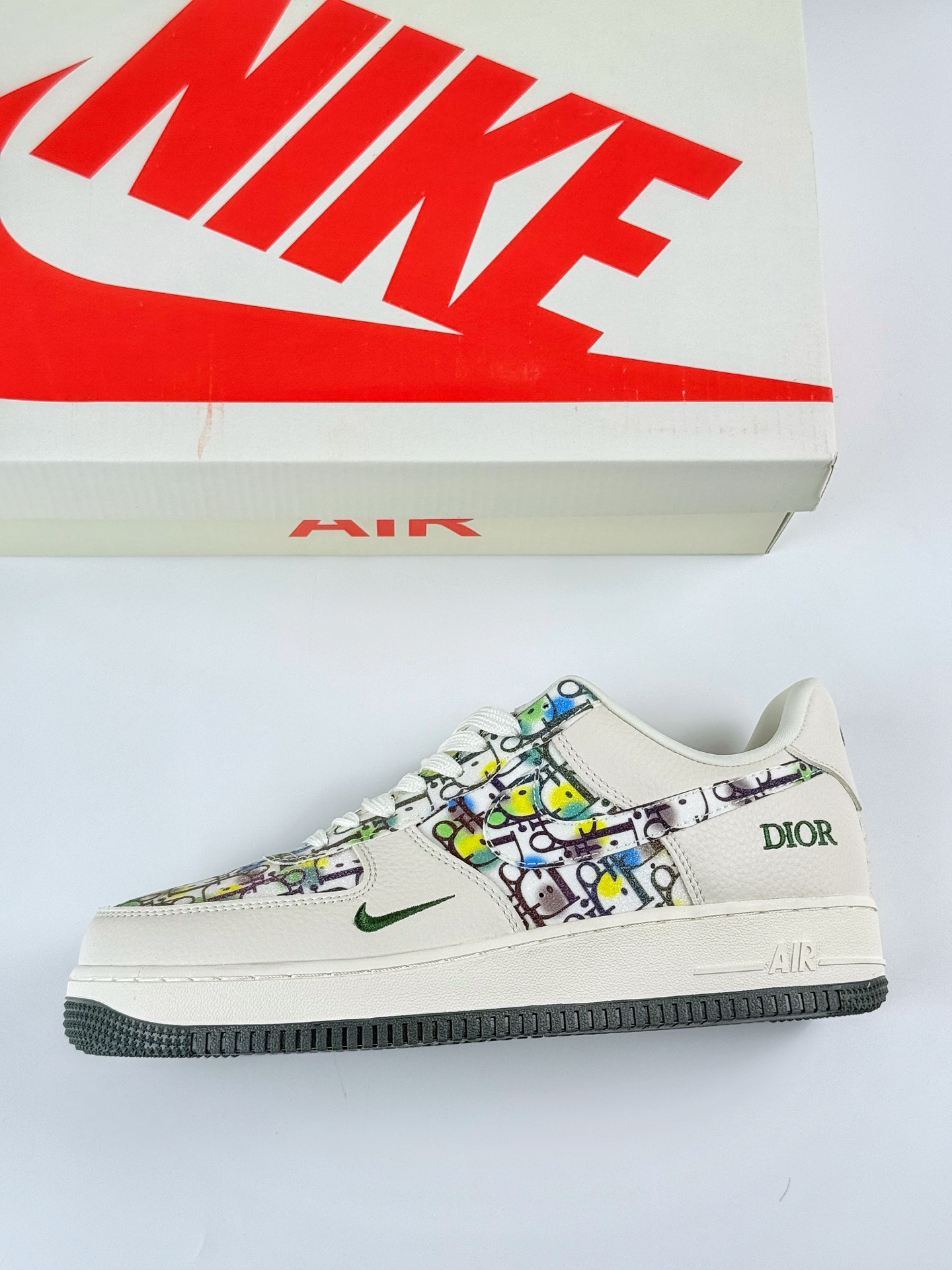 260 Nike Air Force 1 Low 07 x DIOR 白绿小勾 DF0188-065