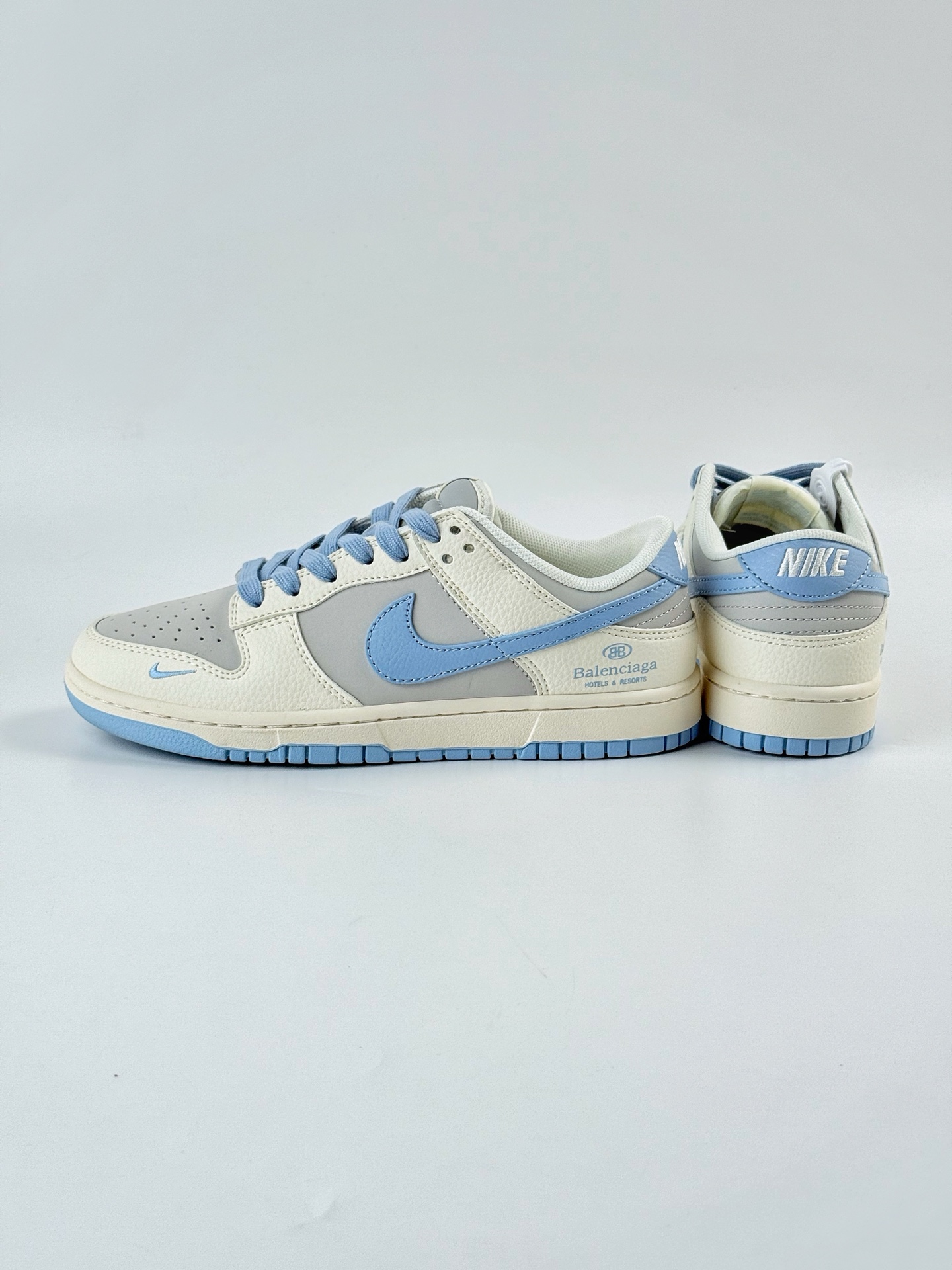 280 Nike SB Dunk Low x Balenciaga 白灰蓝小勾 ZH2598-273