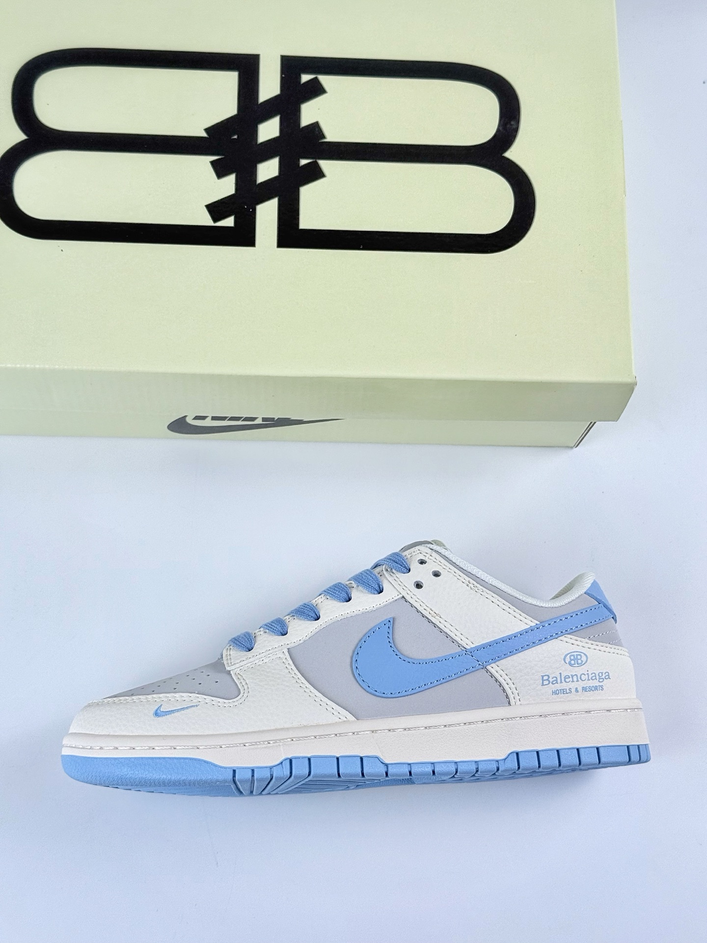 280 Nike SB Dunk Low x Balenciaga 白灰蓝小勾 ZH2598-273