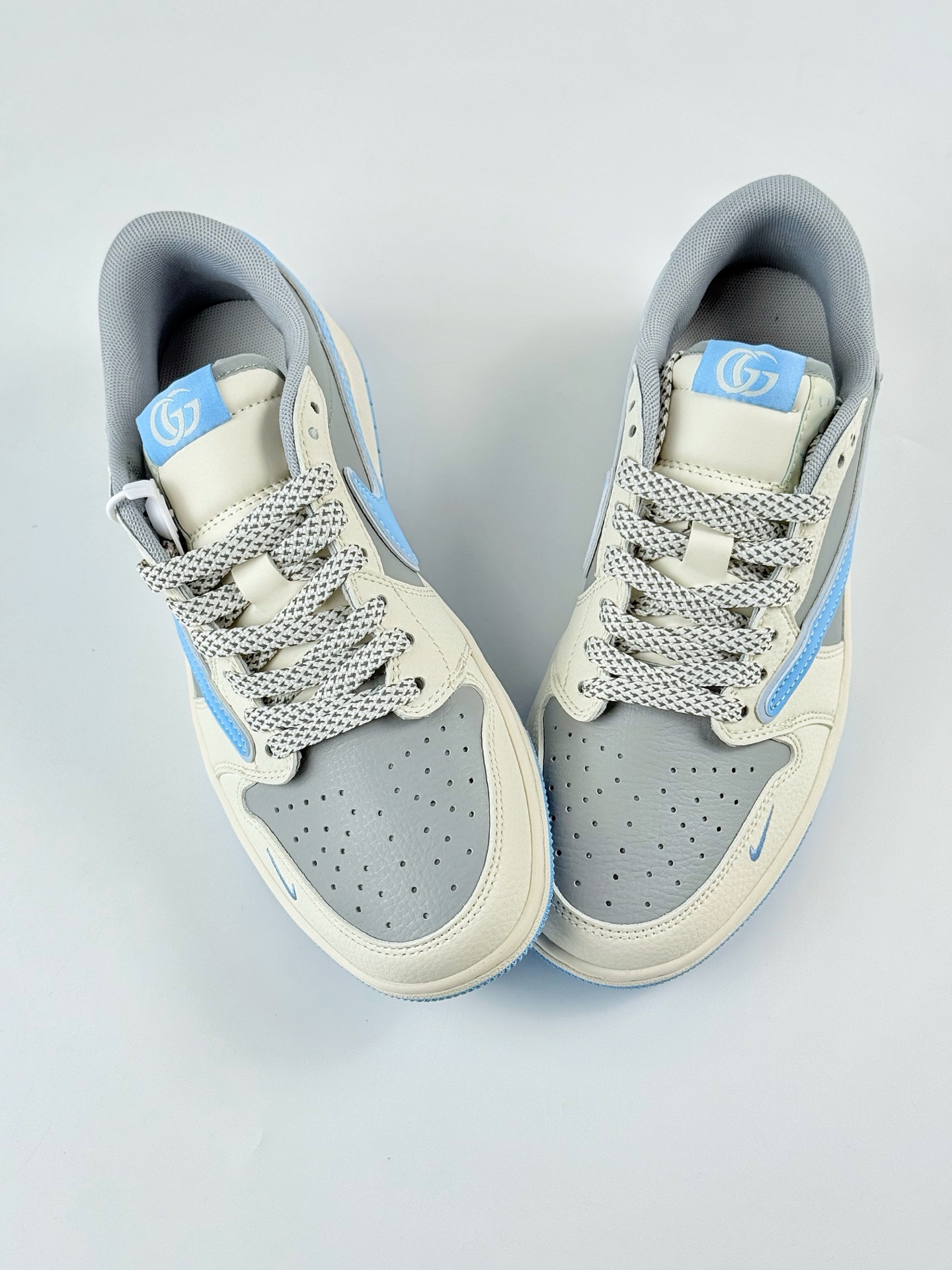 260 Travis Scott x Nike Air Jordan 1 Low x GUCCI Air Jordan 1 Low 反转白蓝灰小钩满天星倒钩 HS8068-008