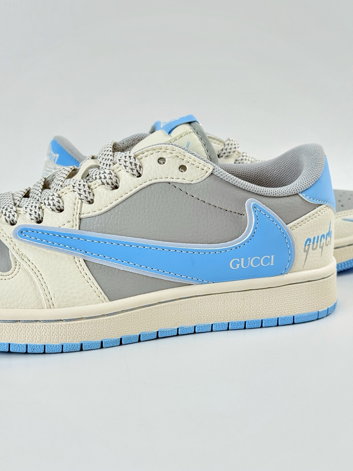260 Travis Scott x Nike Air Jordan 1 Low x GUCCI Air Jordan 1 Low 反转白蓝灰小钩满天星倒钩 HS8068-008