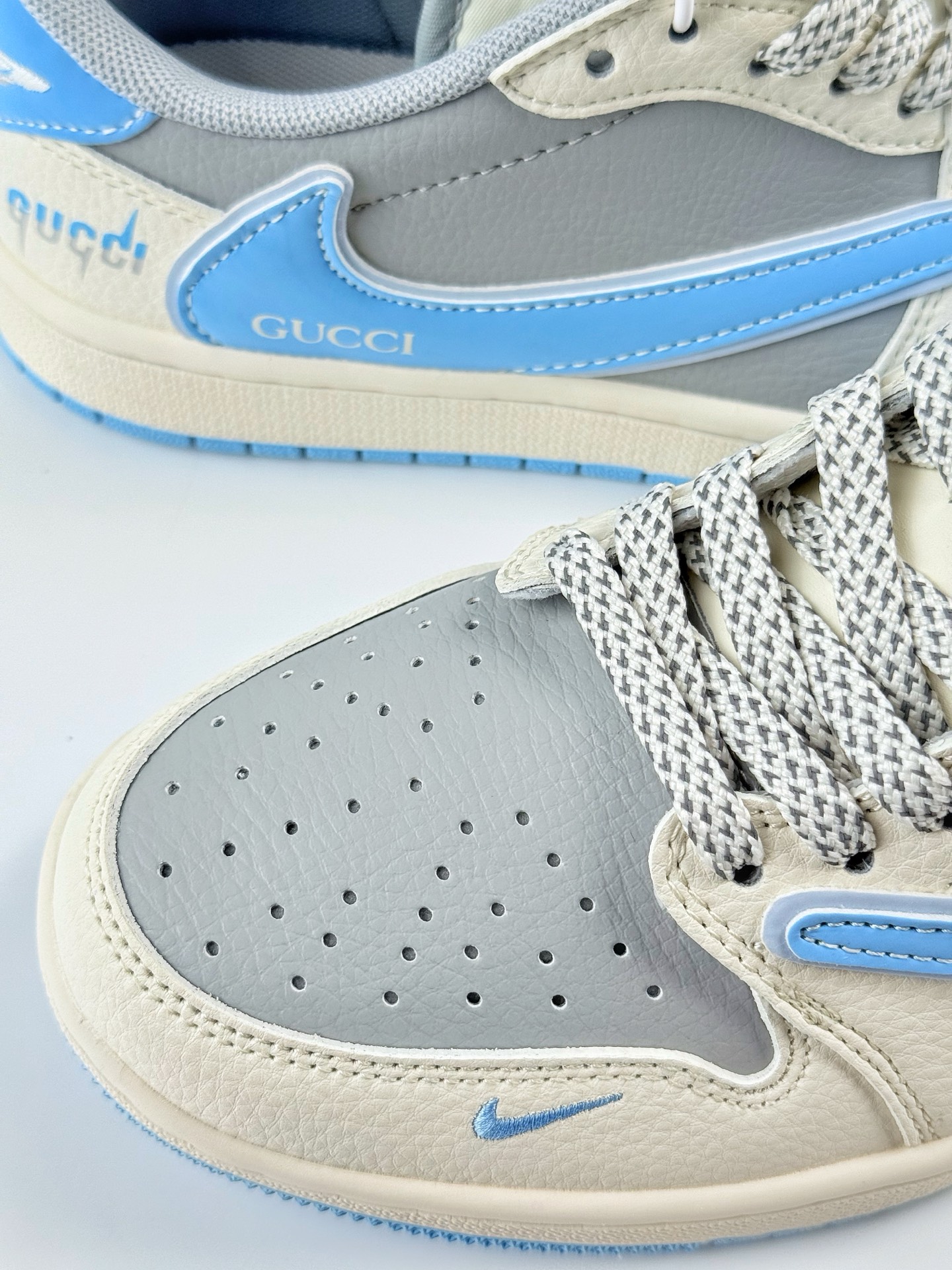 260 Travis Scott x Nike Air Jordan 1 Low x GUCCI Air Jordan 1 Low 反转白蓝灰小钩满天星倒钩 HS8068-008