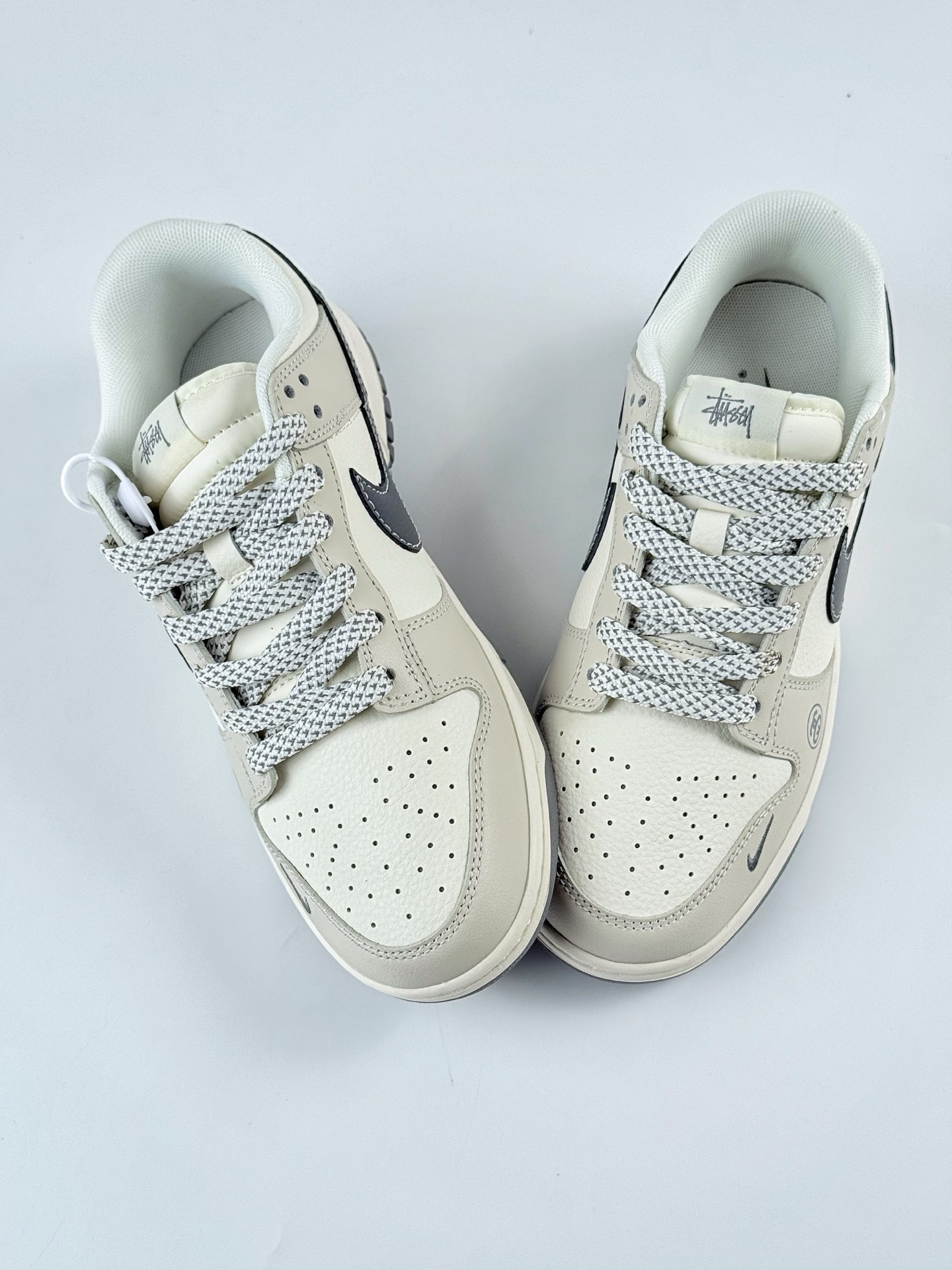 Nike SB Dunk Low x Stussy 米白小勾满天星 XF8698-085