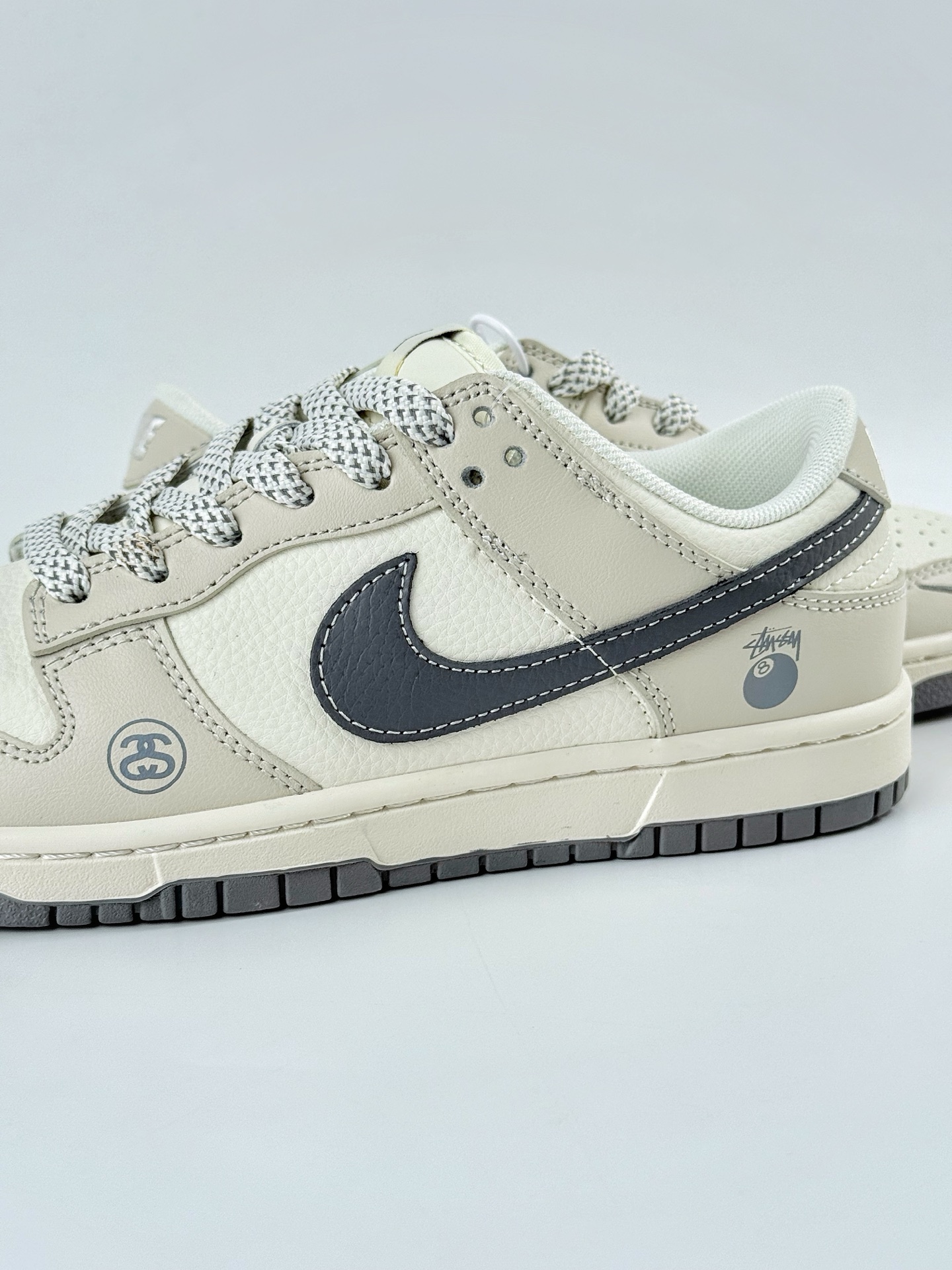 Nike SB Dunk Low x Stussy 米白小勾满天星 XF8698-085