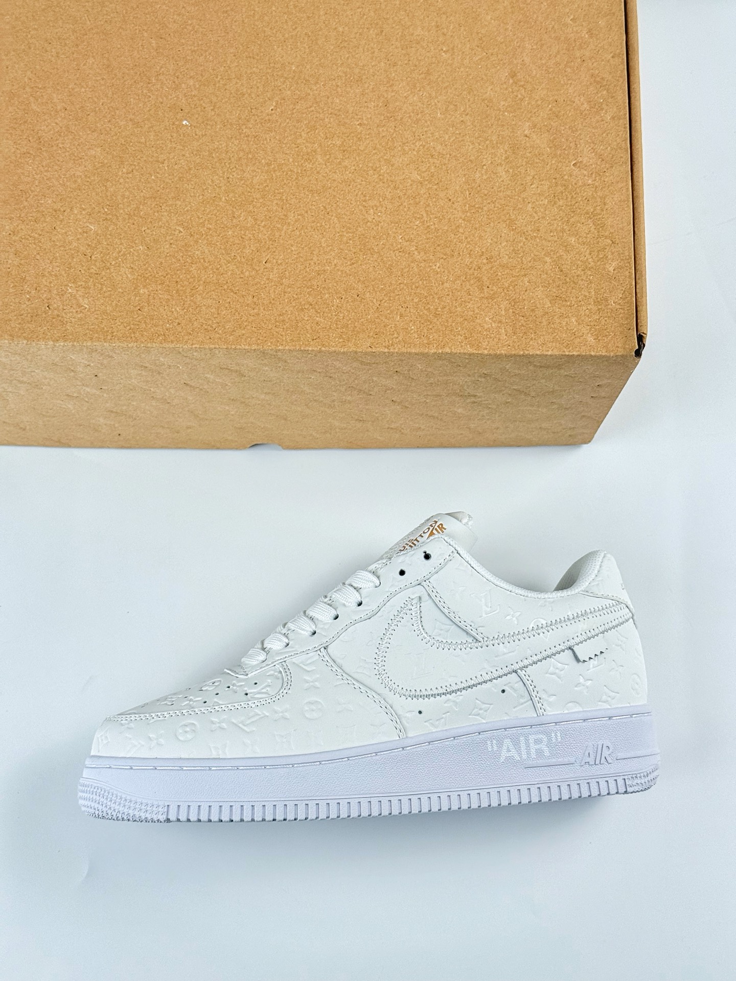 230 Nike Air Force 1 Low 07 x Louis Vuitton 纯白 MS 0232