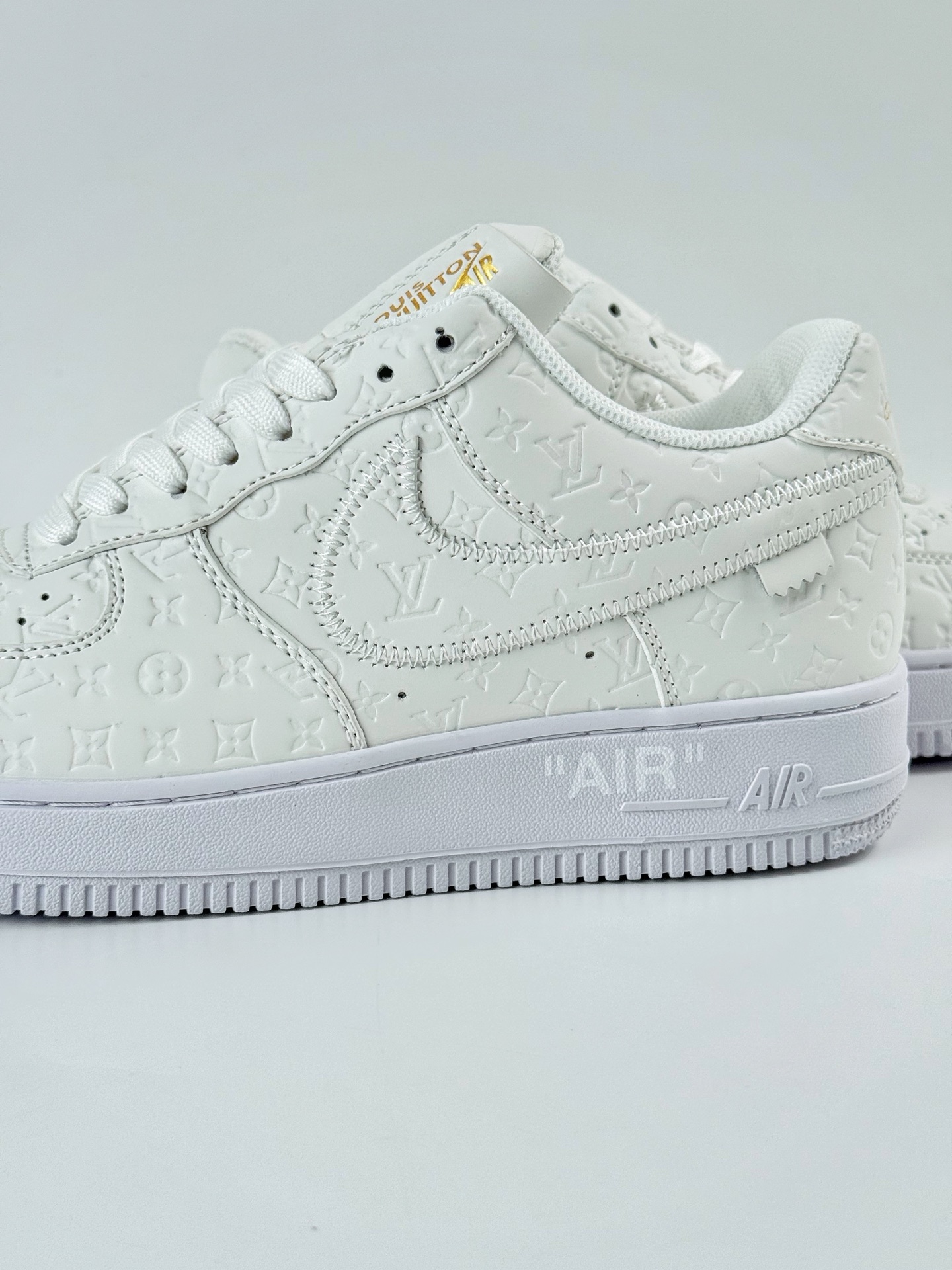 230 Nike Air Force 1 Low 07 x Louis Vuitton 纯白 MS 0232