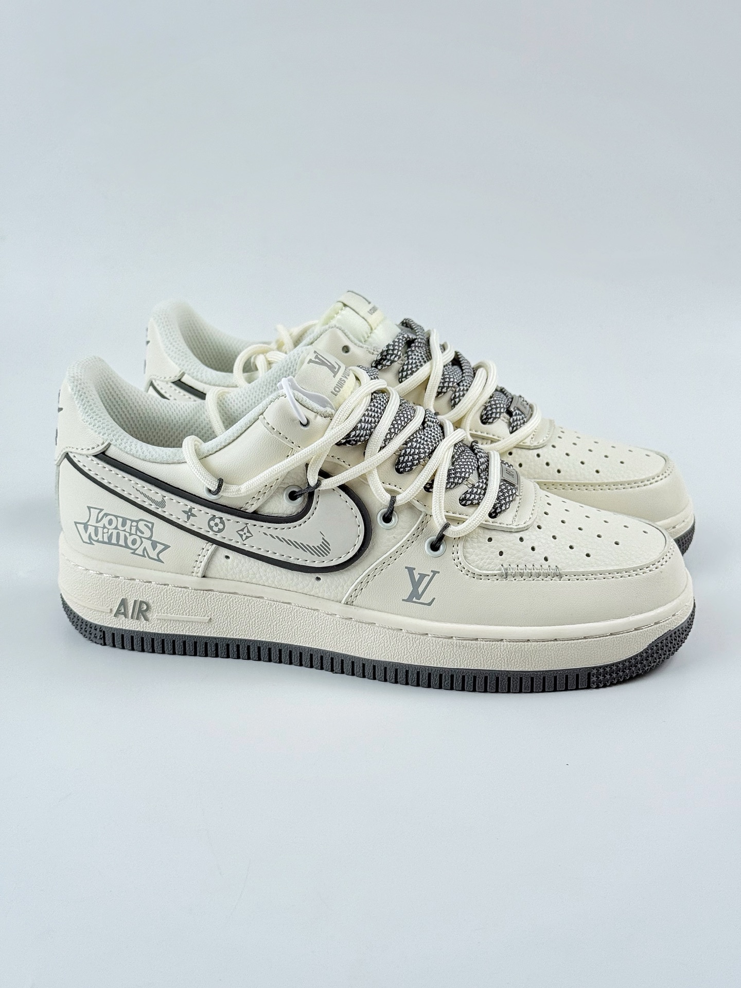 260 Nike Air Force 1 Low 07 x Louis Vuitton 米白双小勾满天星 DM6868-100
