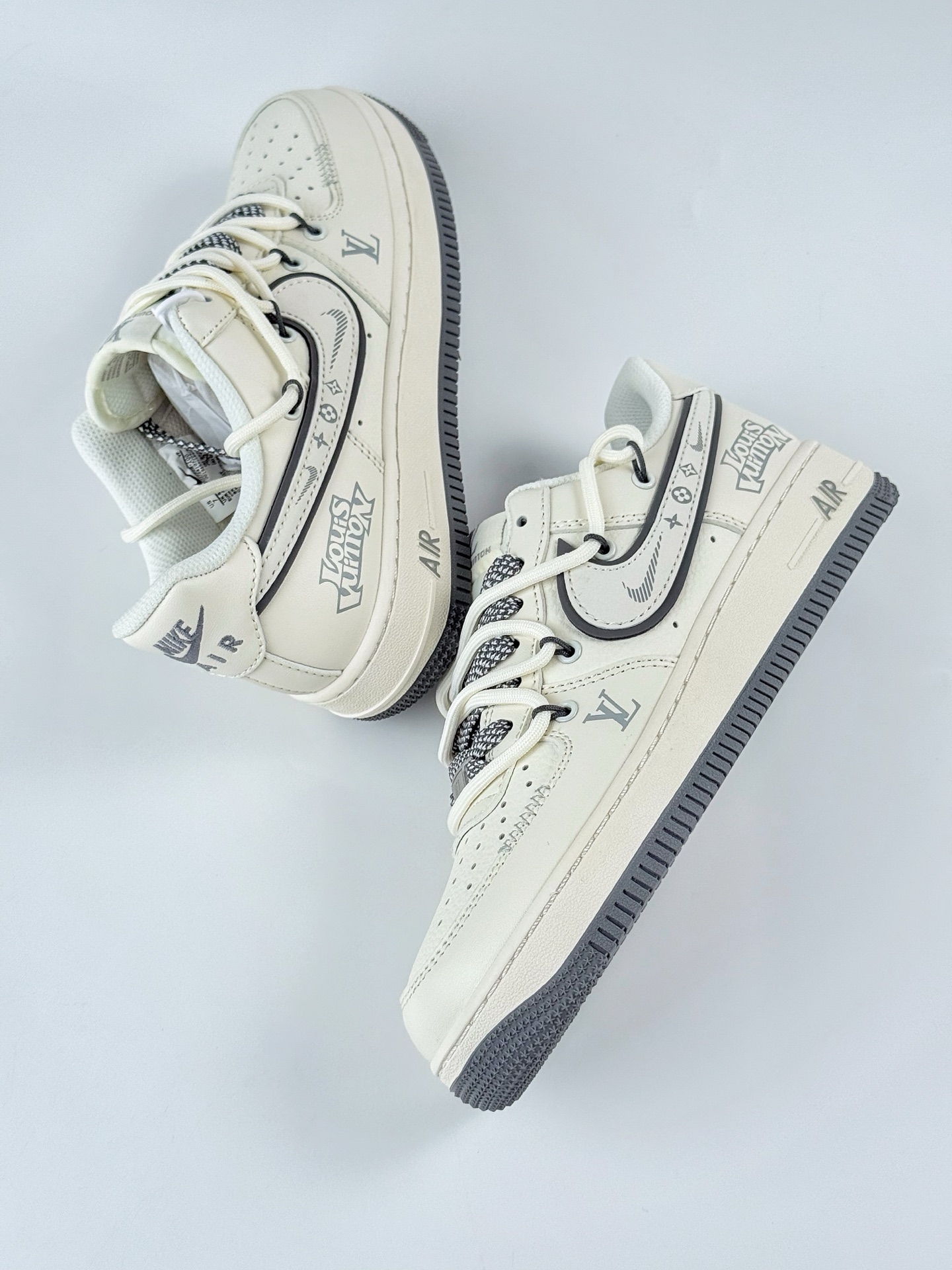 260 Nike Air Force 1 Low 07 x Louis Vuitton 米白双小勾满天星 DM6868-100