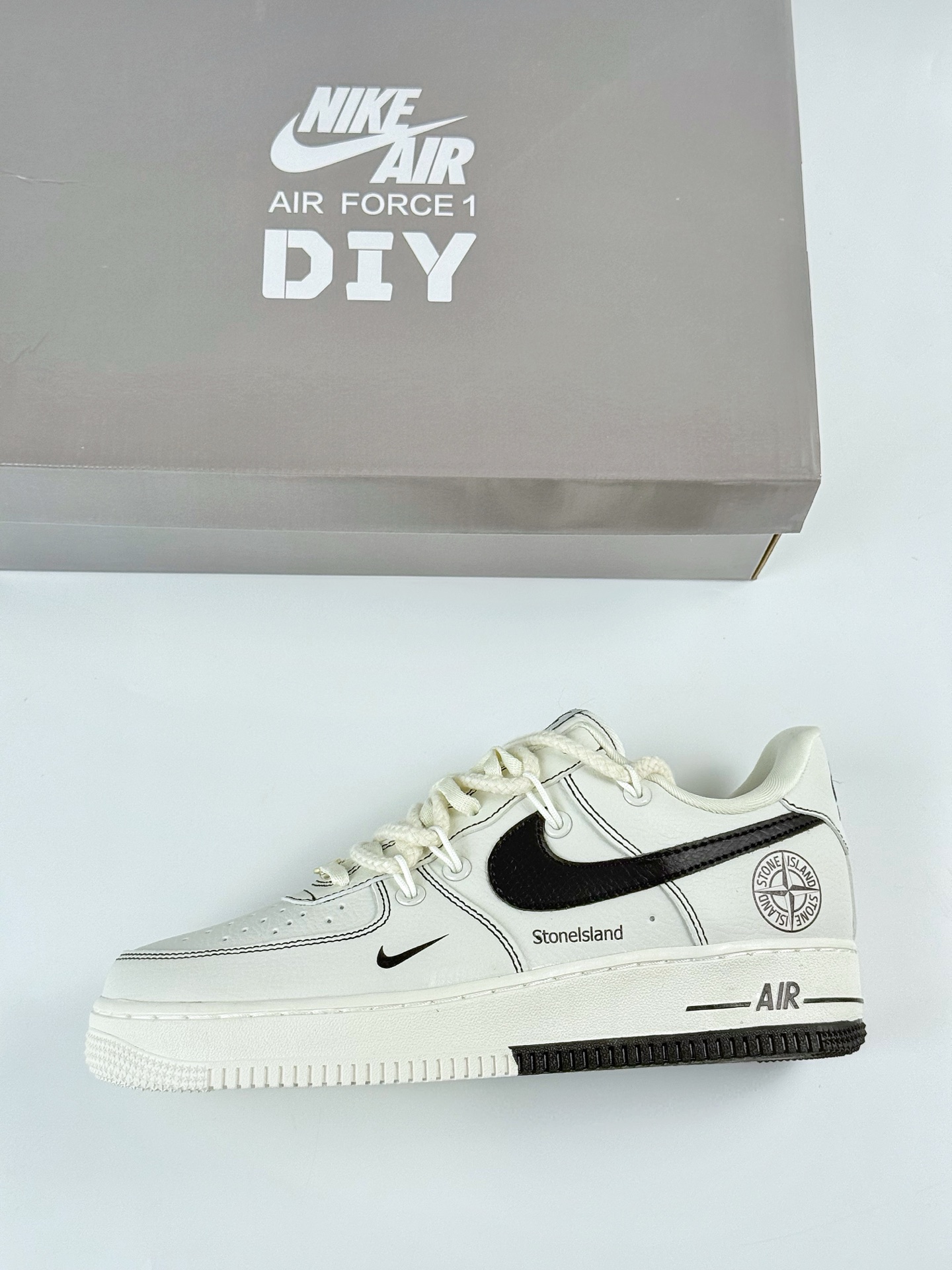 260 Nike Air Force 1 Low 07 x Stone Island 白黑小勾 GS9875-001