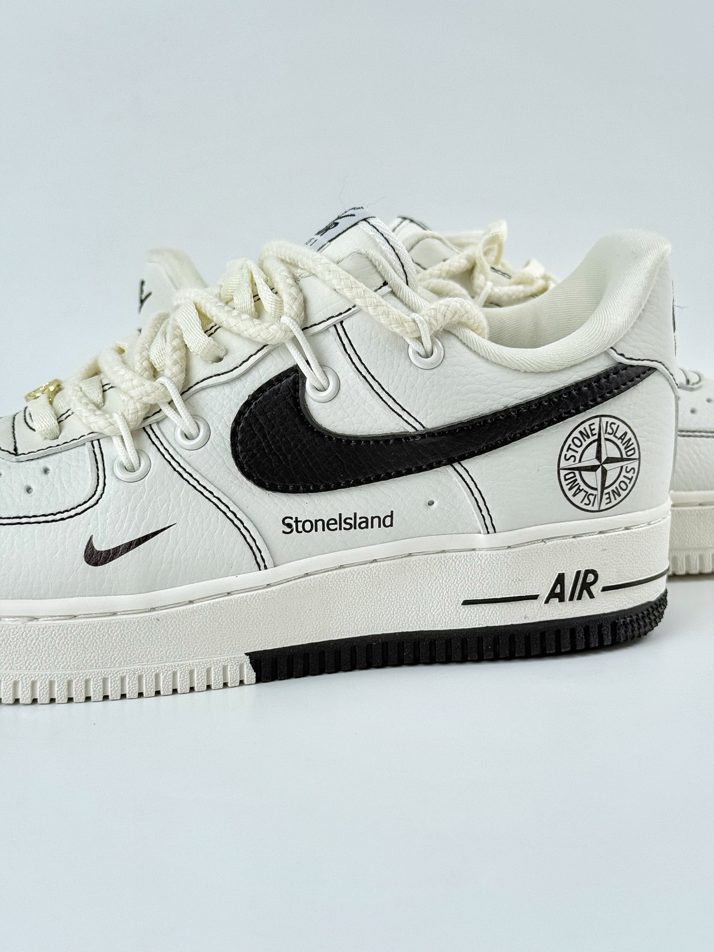 260 Nike Air Force 1 Low 07 x Stone Island 白黑小勾 GS9875-001