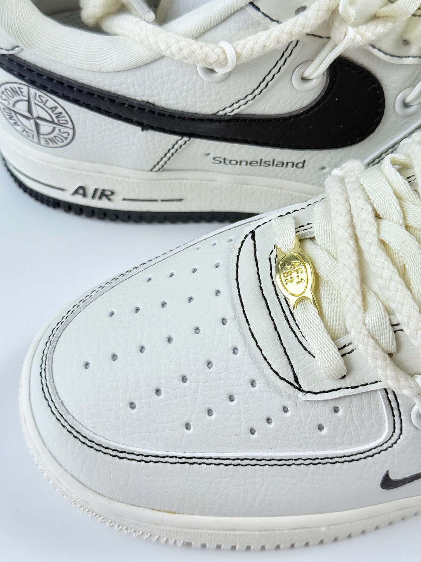 260 Nike Air Force 1 Low 07 x Stone Island 白黑小勾 GS9875-001