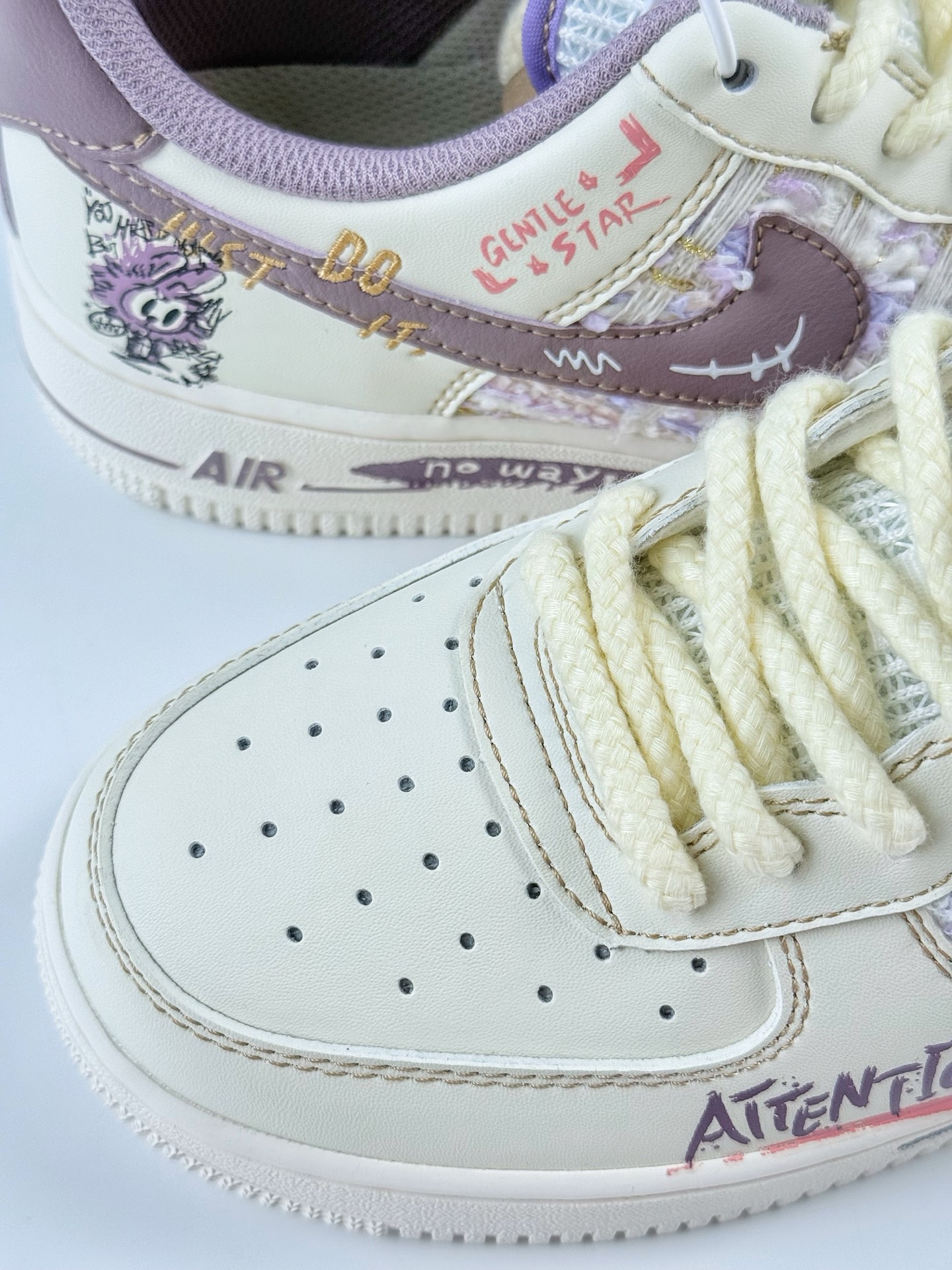 260 Nike Air Force 1 Low 07 白紫米麻绳涂鸦 FJ7740-910
