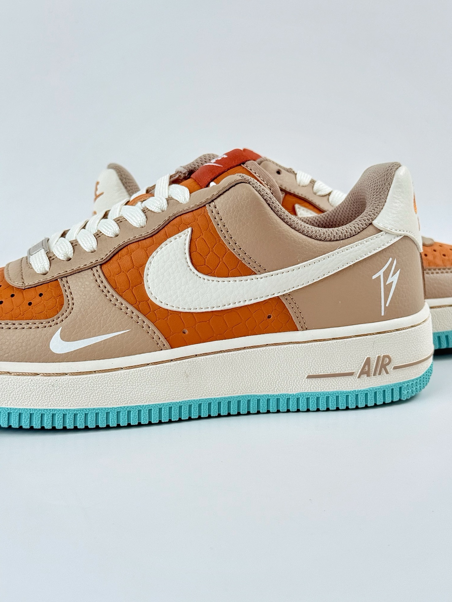 260 Nike Air Force 1 Low 07 棕橙白 LW9279-006