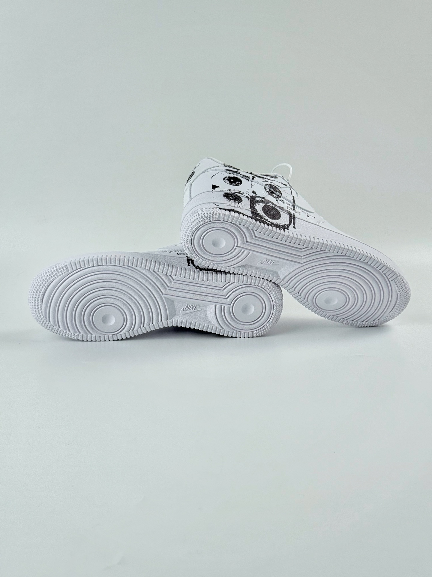 200 Nike Air Force 1 Low 07 纯白涂鸦 923044-100
