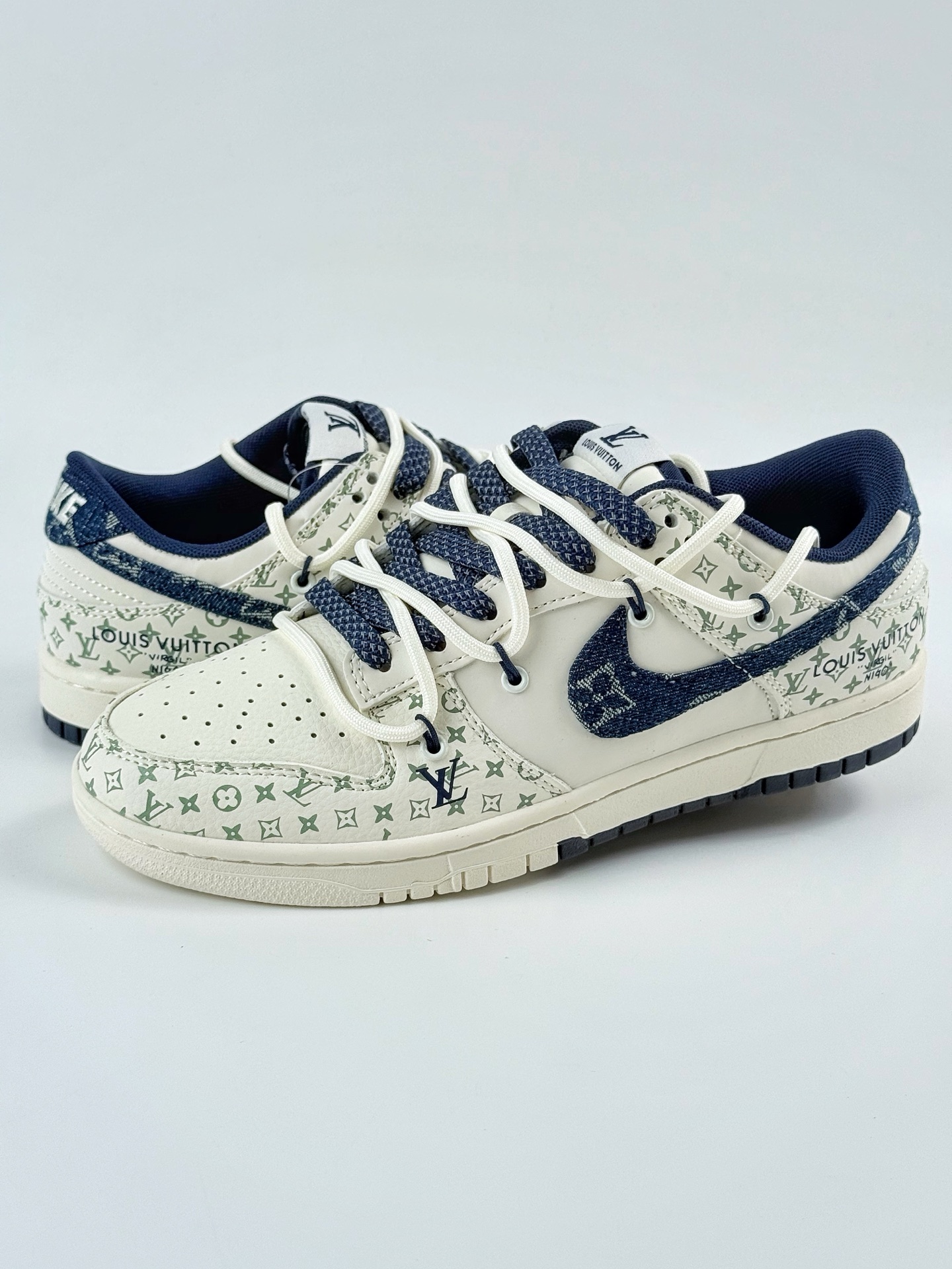 Nike SB Dunk Low x Louis Vuitton 白蓝满天星 YX5066-329