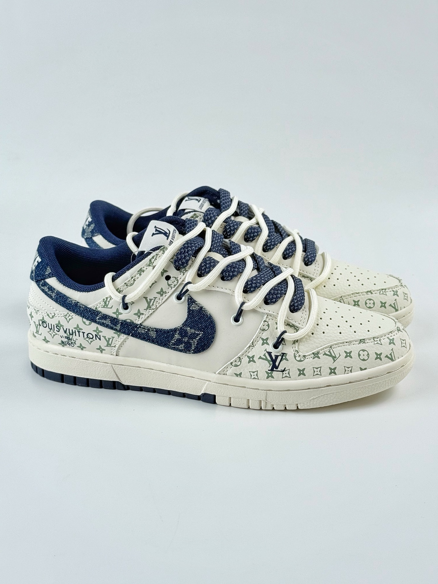 Nike SB Dunk Low x Louis Vuitton 白蓝满天星 YX5066-329