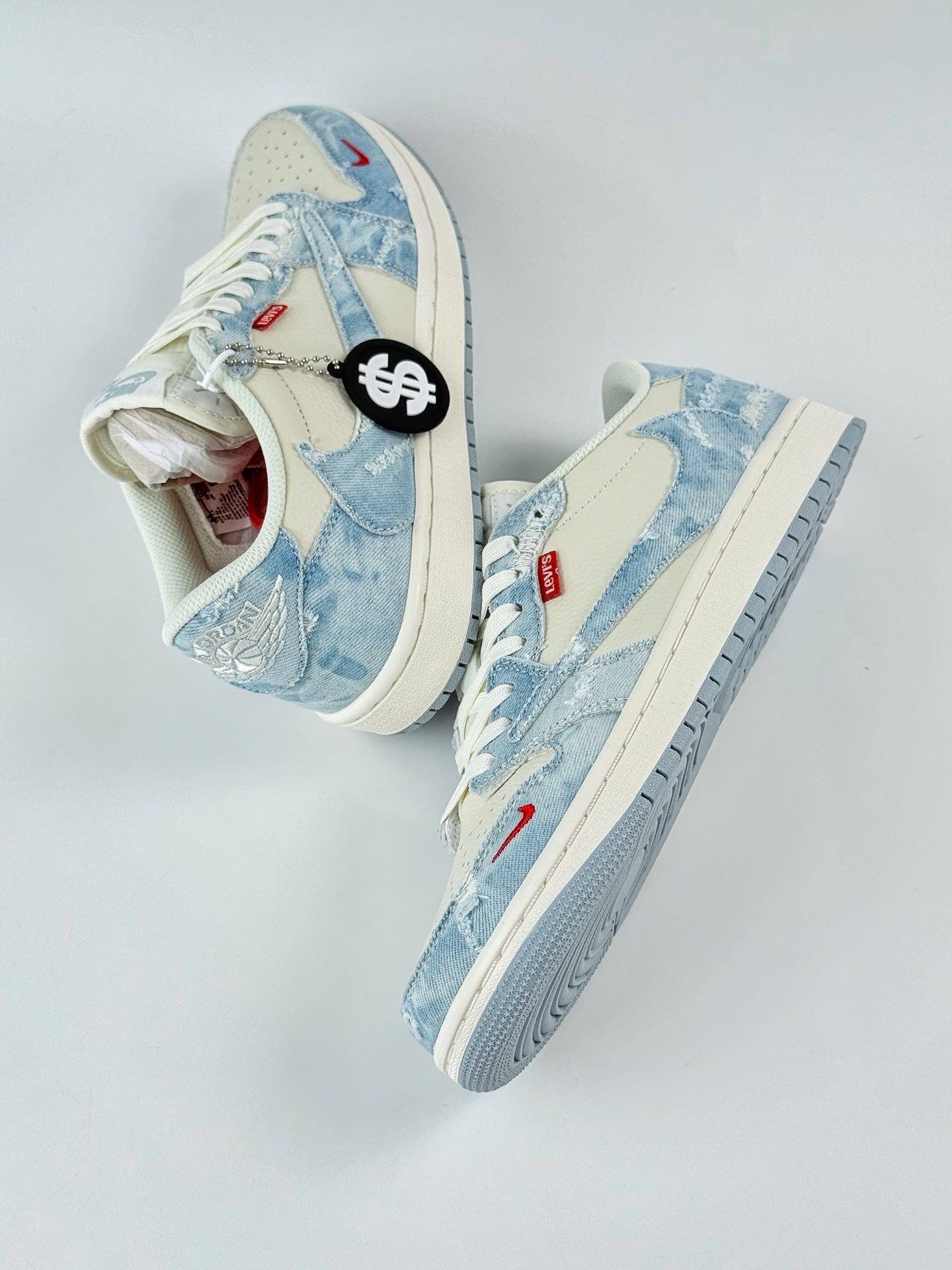 280 Travis Scott x Nike Air Jordan 1 Low x Levi's Air Jordan 1 Low 反转蓝白小勾倒钩 LE2436-137