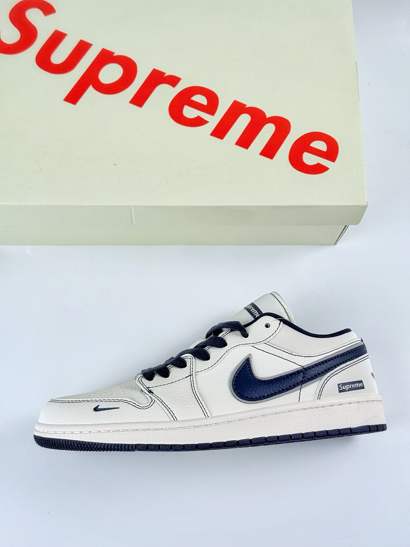 280 Air Jordan 1 Retro Low x Supreme 白蓝小勾 XX3168-176