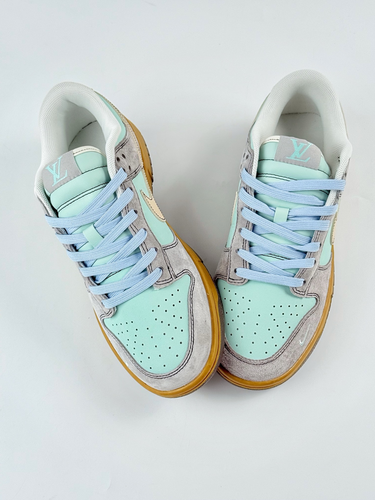 Nike SB Dunk Low x Supreme 灰绿黄小勾 FX1588-309