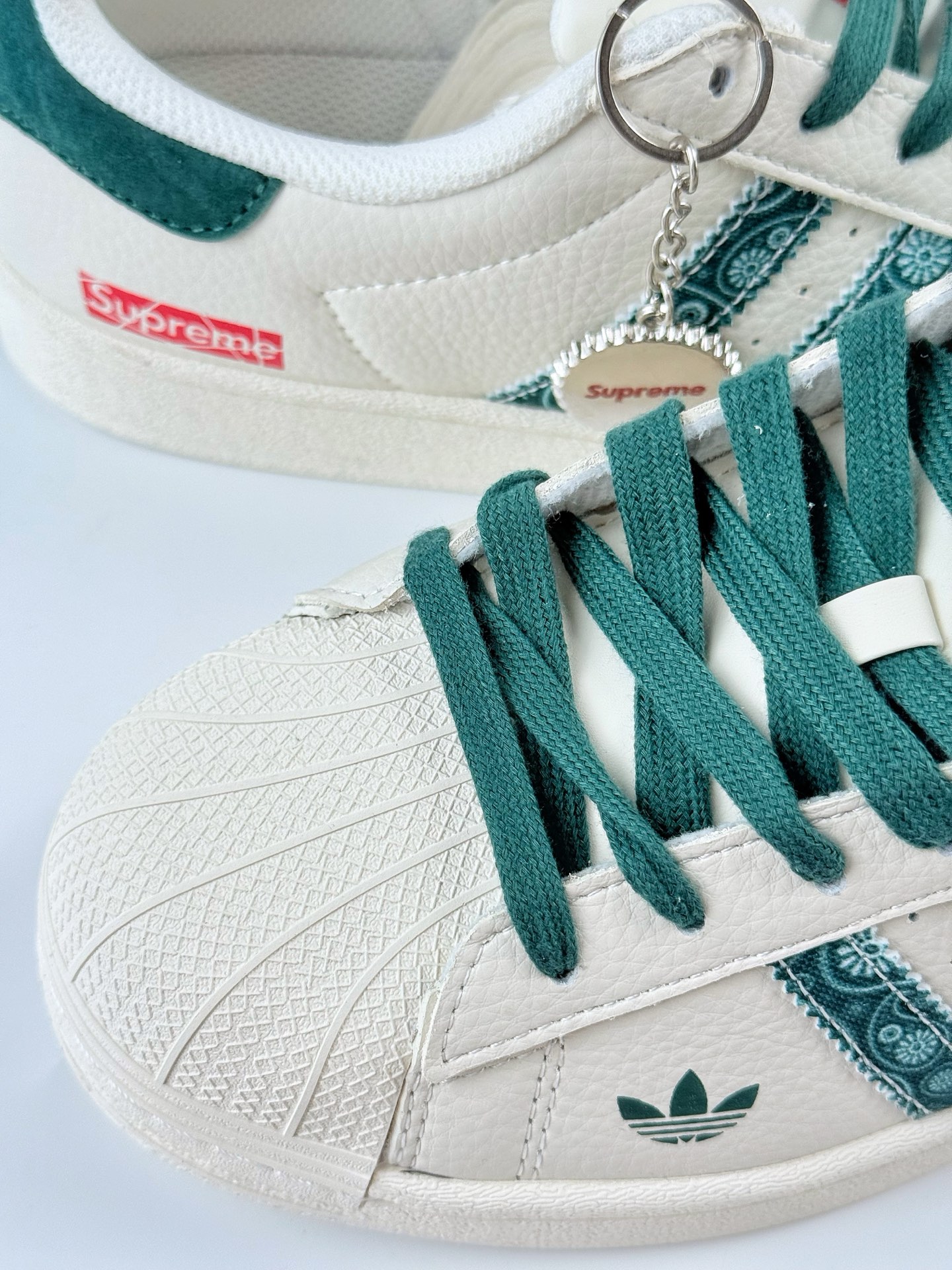 220 AD Originals Superstar x Supreme 白绿 XS0008