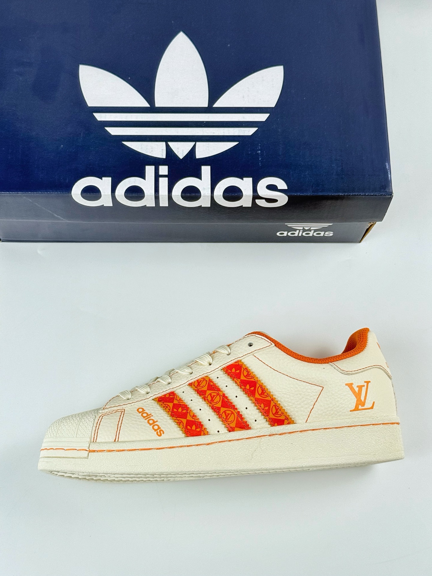 220 AD Originals Superstar x Louis Vuitton 白橙 AD0004