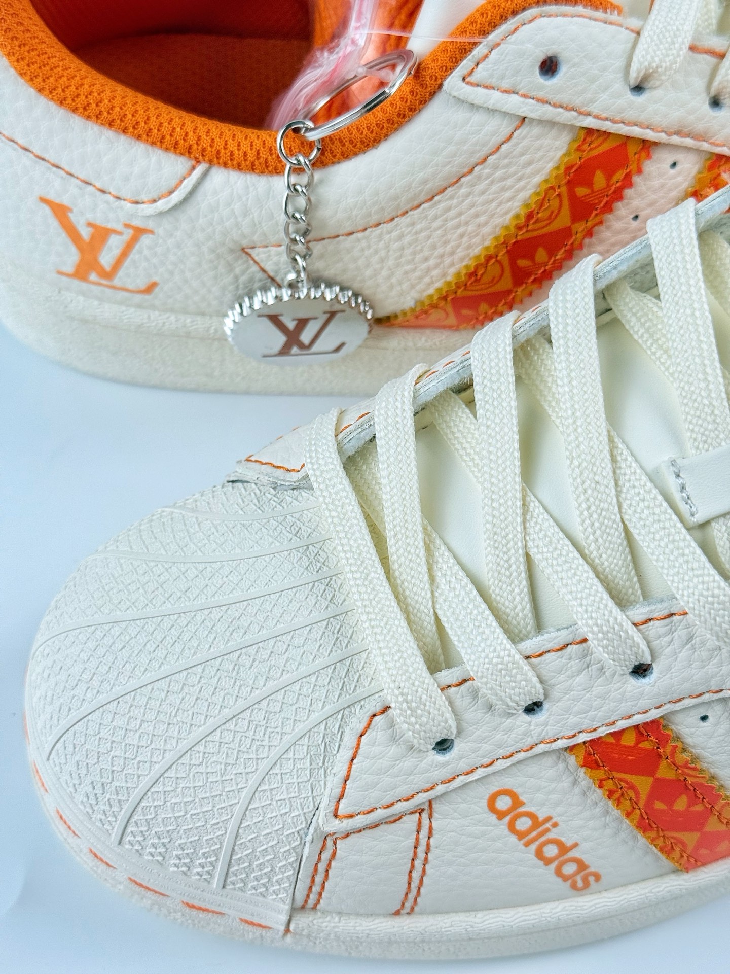 220 AD Originals Superstar x Louis Vuitton 白橙 AD0004