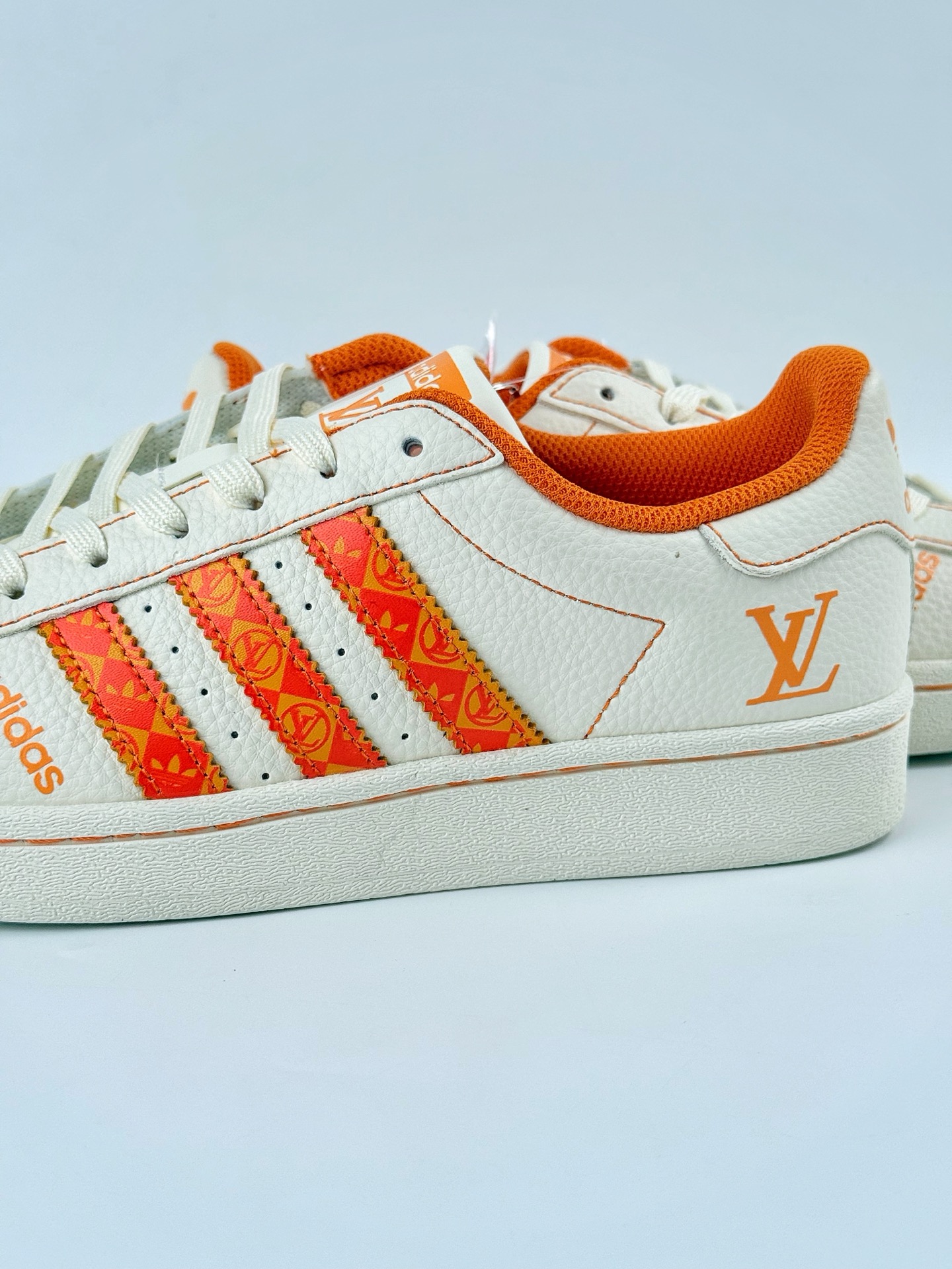 220 AD Originals Superstar x Louis Vuitton 白橙 AD0004