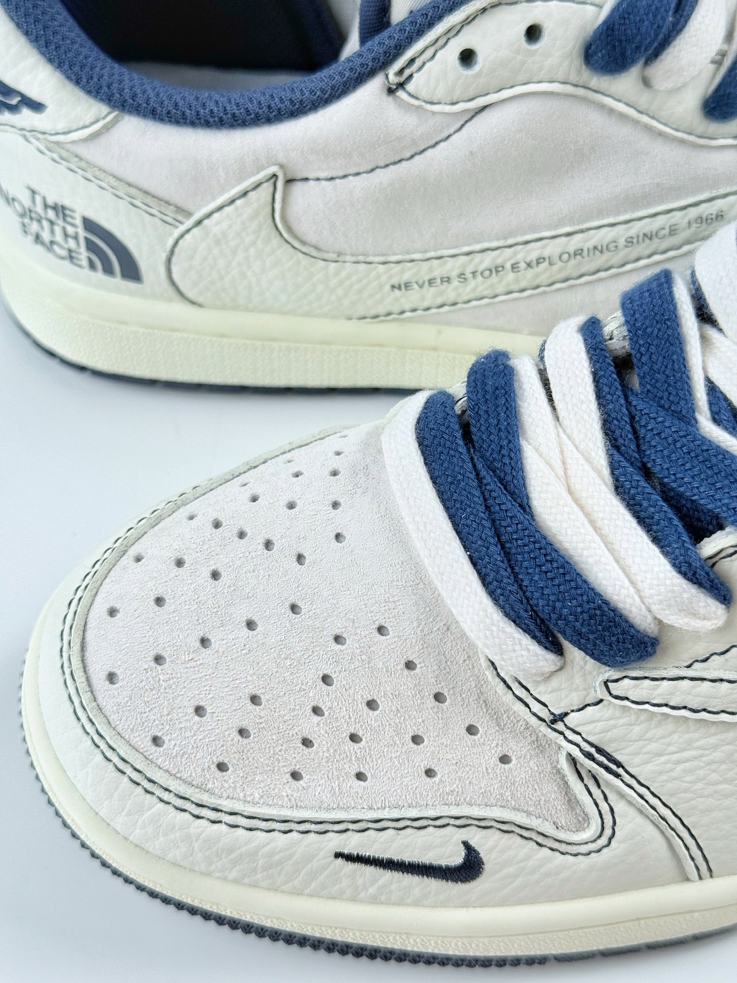 280 Travis Scott x Nike Air Jordan 1 Low x The North Face Air Jordan 1 Low 反转白灰蓝小勾倒钩 XZ5749-001