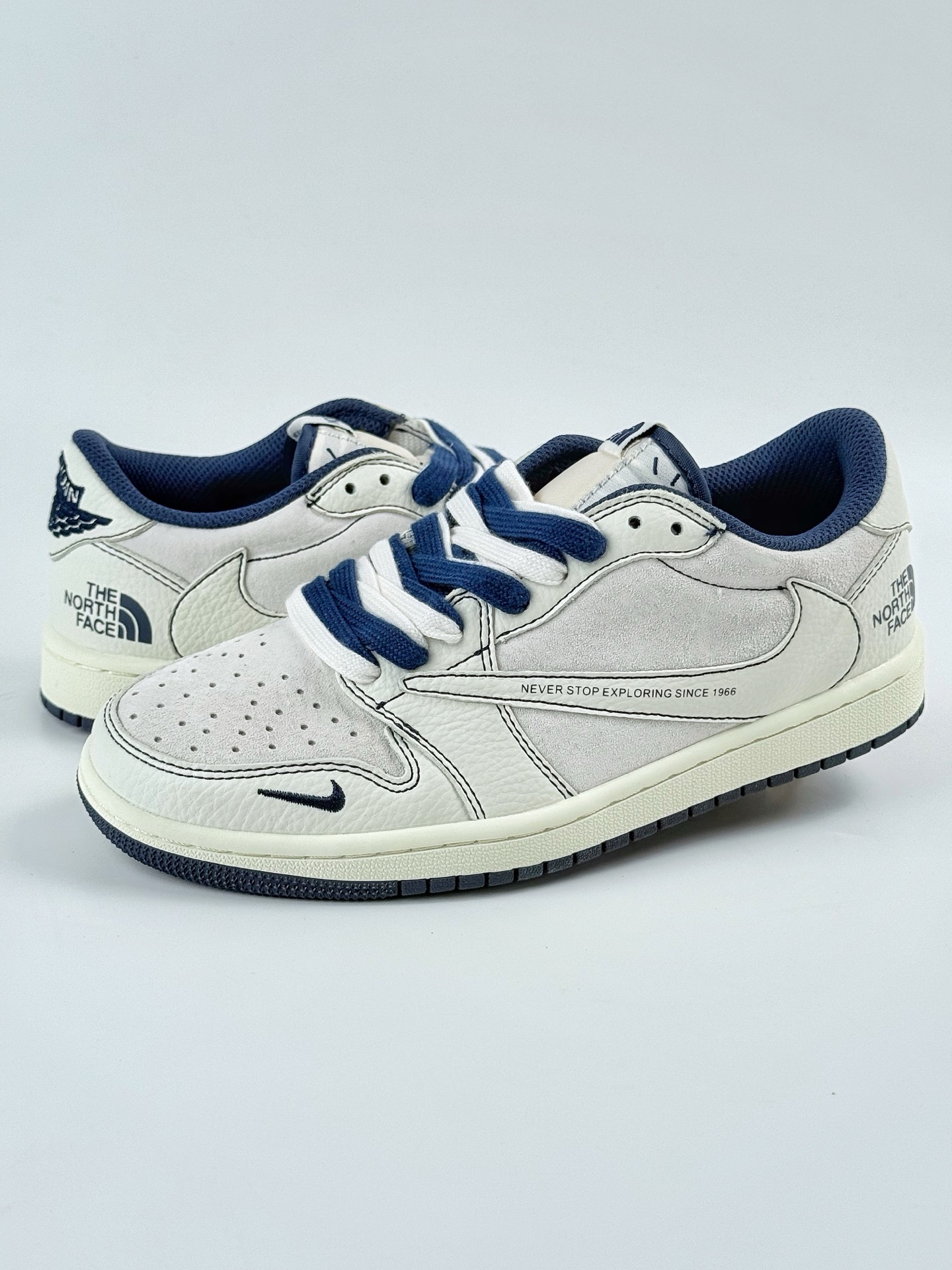 280 Travis Scott x Nike Air Jordan 1 Low x The North Face Air Jordan 1 Low 反转白灰蓝小勾倒钩 XZ5749-001