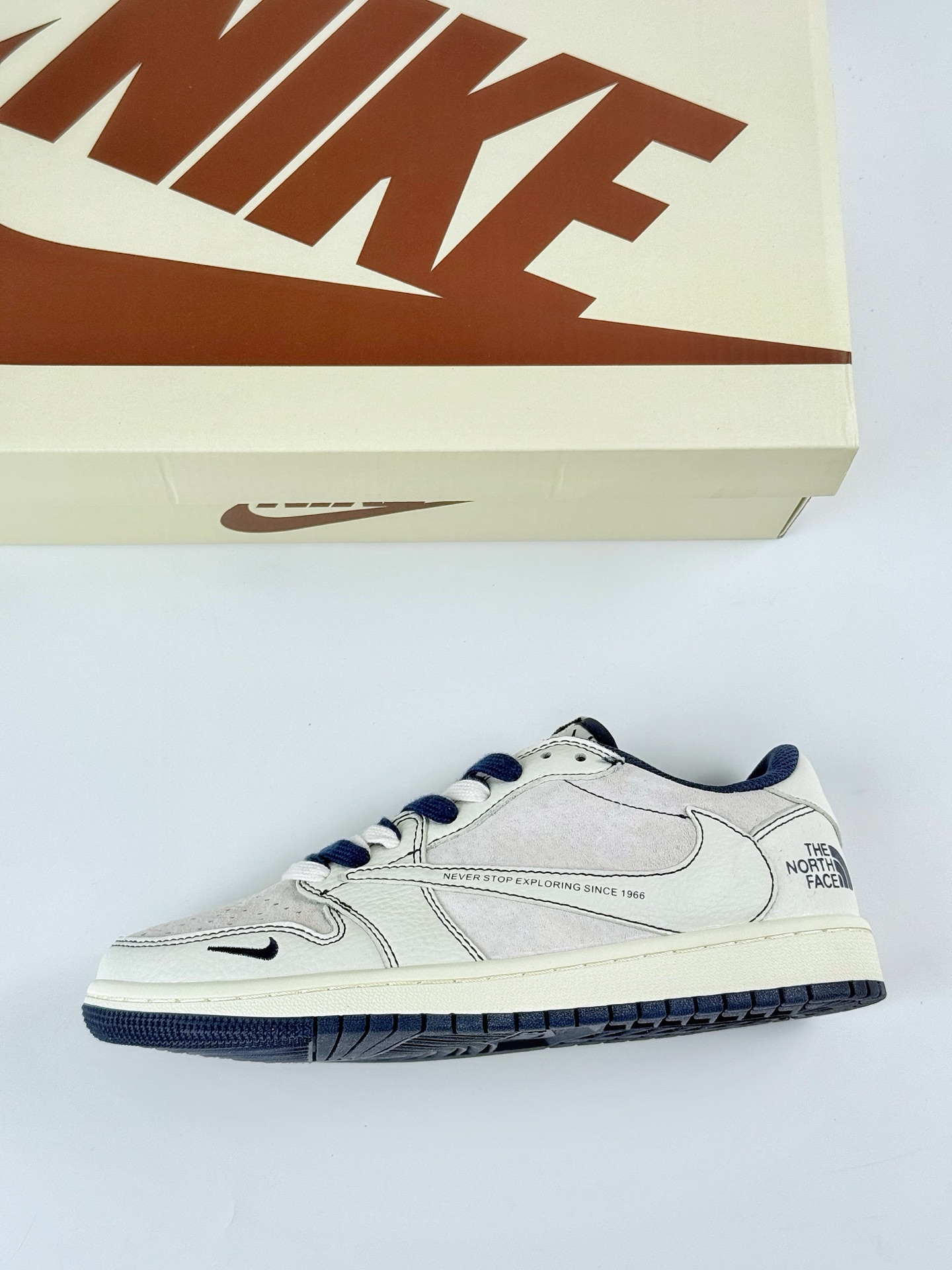280 Travis Scott x Nike Air Jordan 1 Low x The North Face Air Jordan 1 Low 反转白灰蓝小勾倒钩 XZ5749-001
