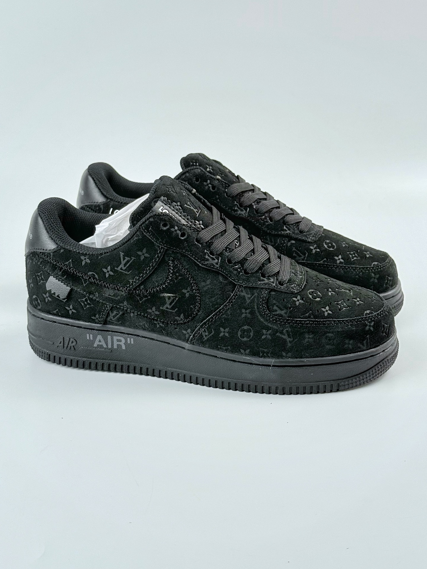 230 Nike Air Force 1 Low 07 x Louis Vuitton 纯黑 MS 0232
