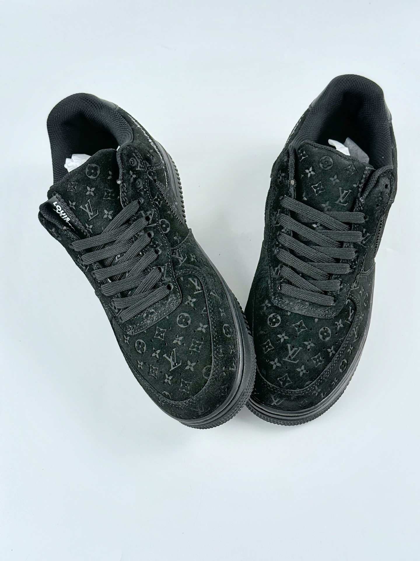 230 Nike Air Force 1 Low 07 x Louis Vuitton 纯黑 MS 0232