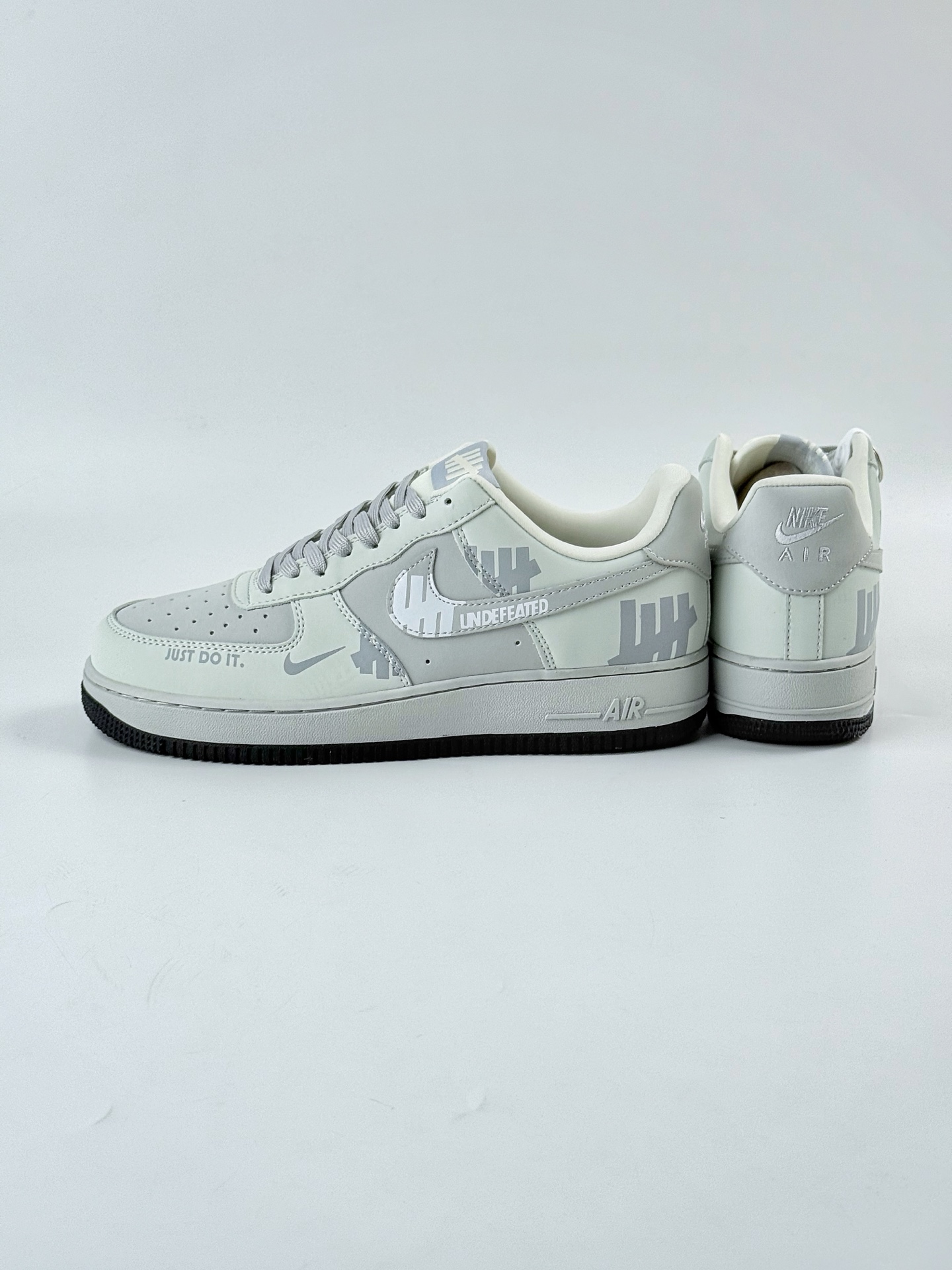 Nike Air Force 1 Low 07 x UNDEFEATED 白灰小勾 DF0188-060