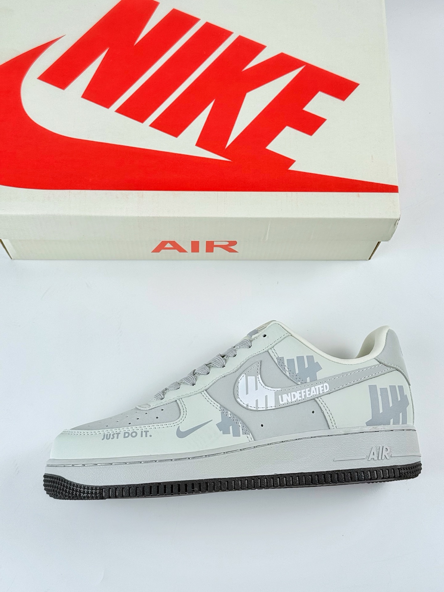 Nike Air Force 1 Low 07 x UNDEFEATED 白灰小勾 DF0188-060