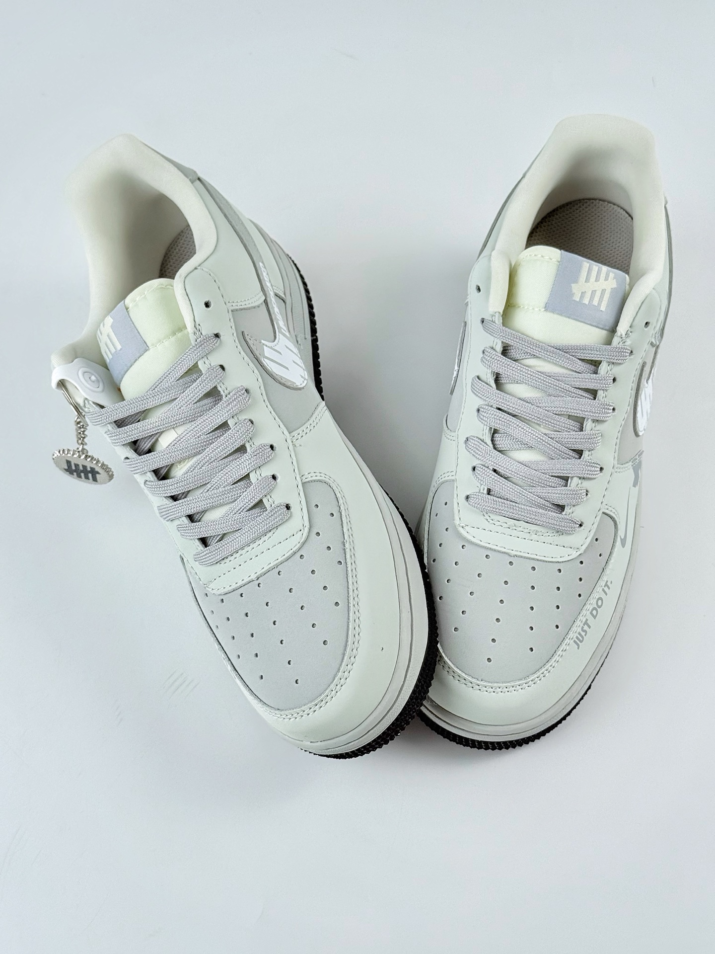 Nike Air Force 1 Low 07 x UNDEFEATED 白灰小勾 DF0188-060