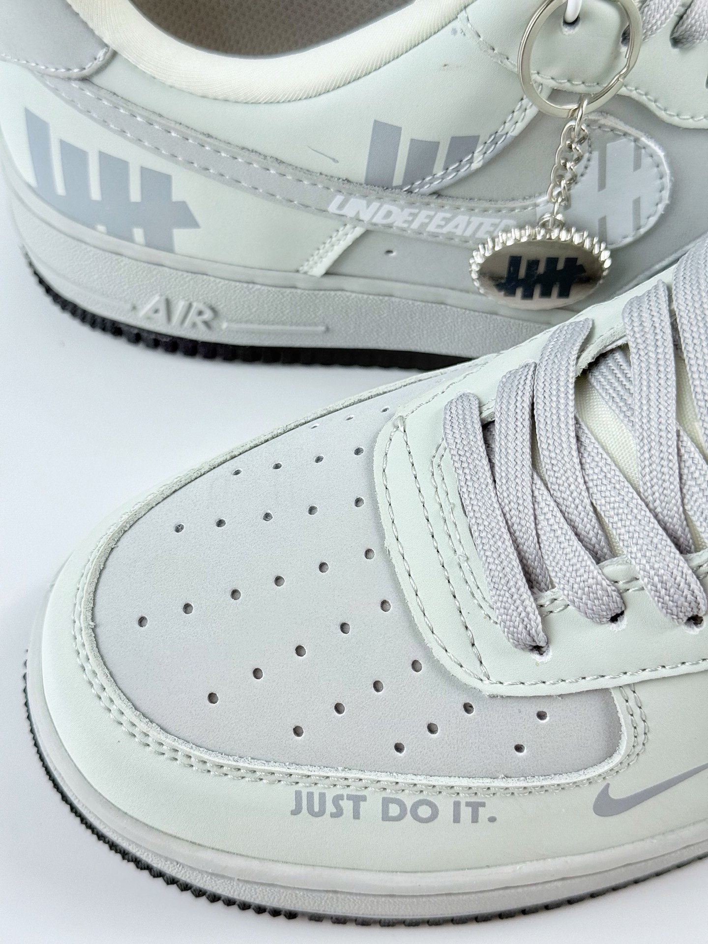 Nike Air Force 1 Low 07 x UNDEFEATED 白灰小勾 DF0188-060