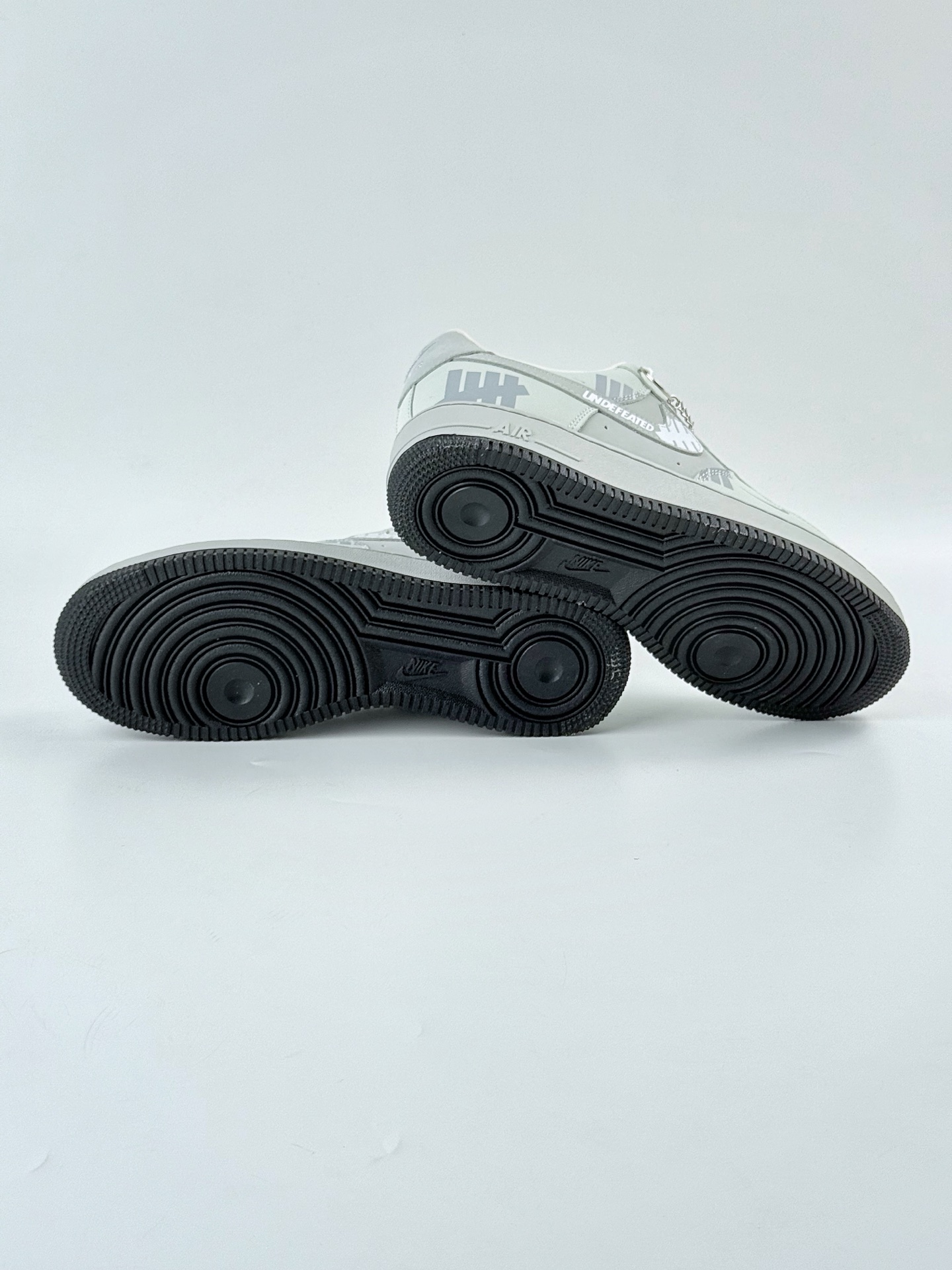 Nike Air Force 1 Low 07 x UNDEFEATED 白灰小勾 DF0188-060