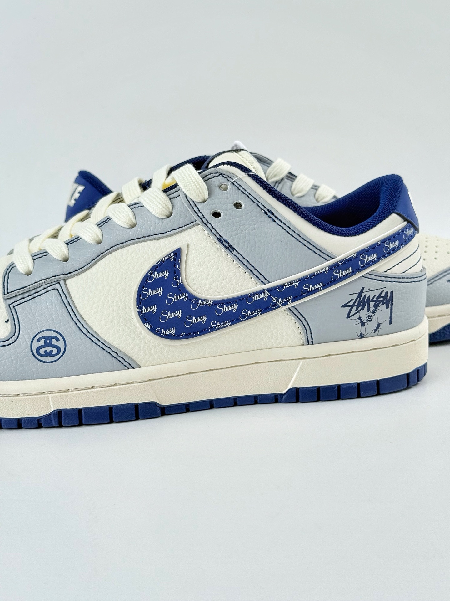 280 Nike SB Dunk Low x Stussy 灰白蓝小勾 XS6089-595