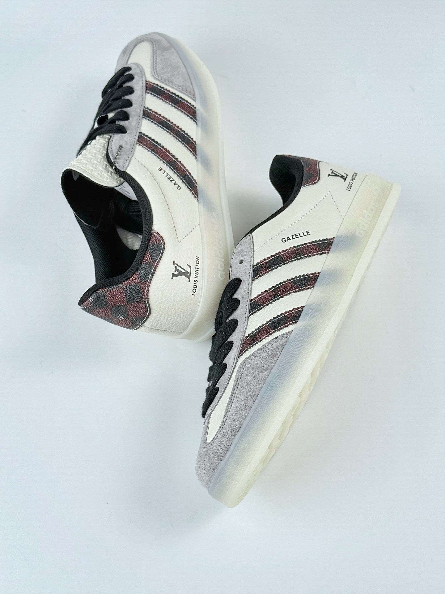 adidas Originals Gazelle INdoor x Louis Vuitton 灰白黑 三叶草休闲防滑耐磨低帮板鞋 DM1234-009