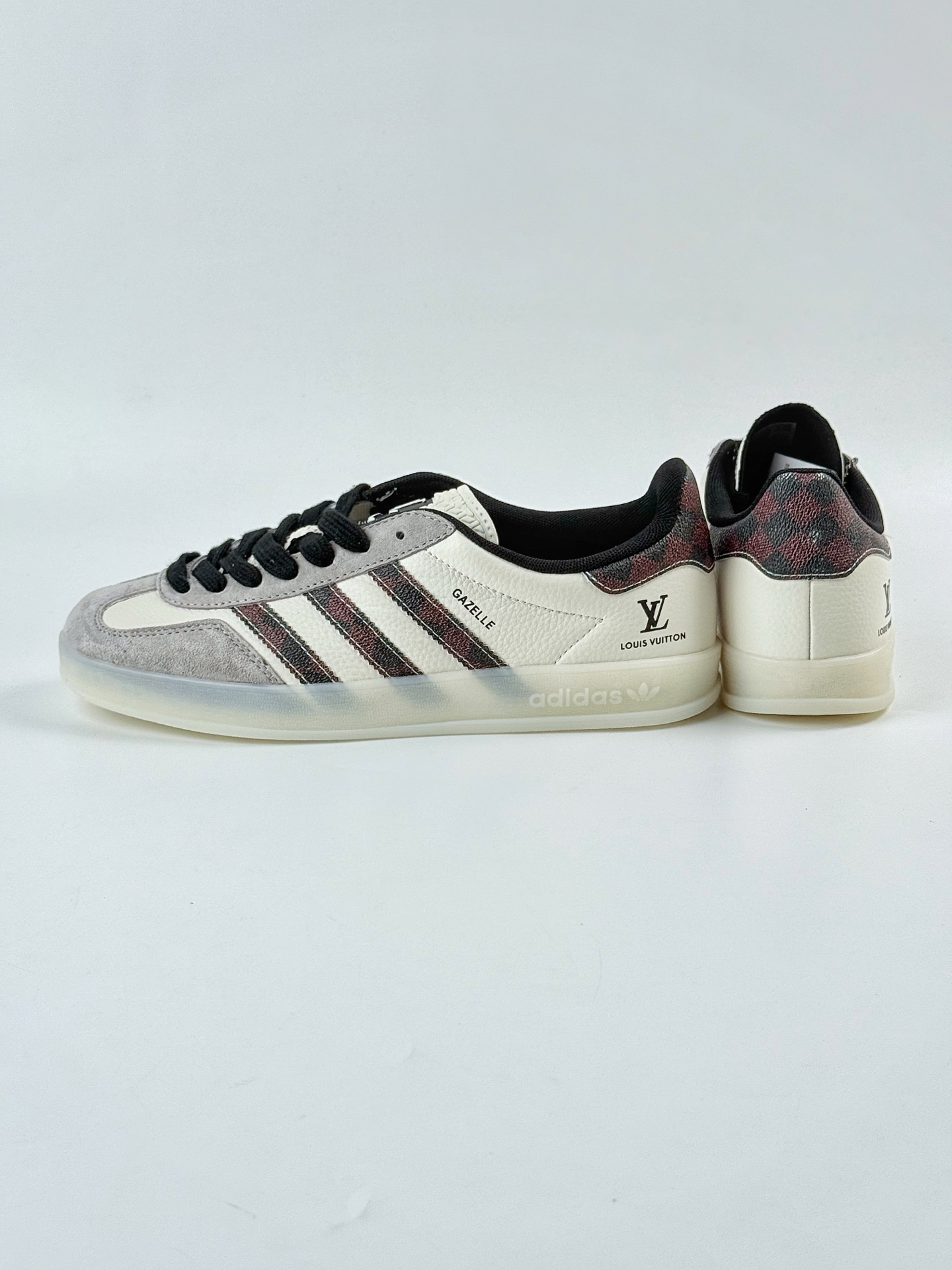 adidas Originals Gazelle INdoor x Louis Vuitton 灰白黑 三叶草休闲防滑耐磨低帮板鞋 DM1234-009