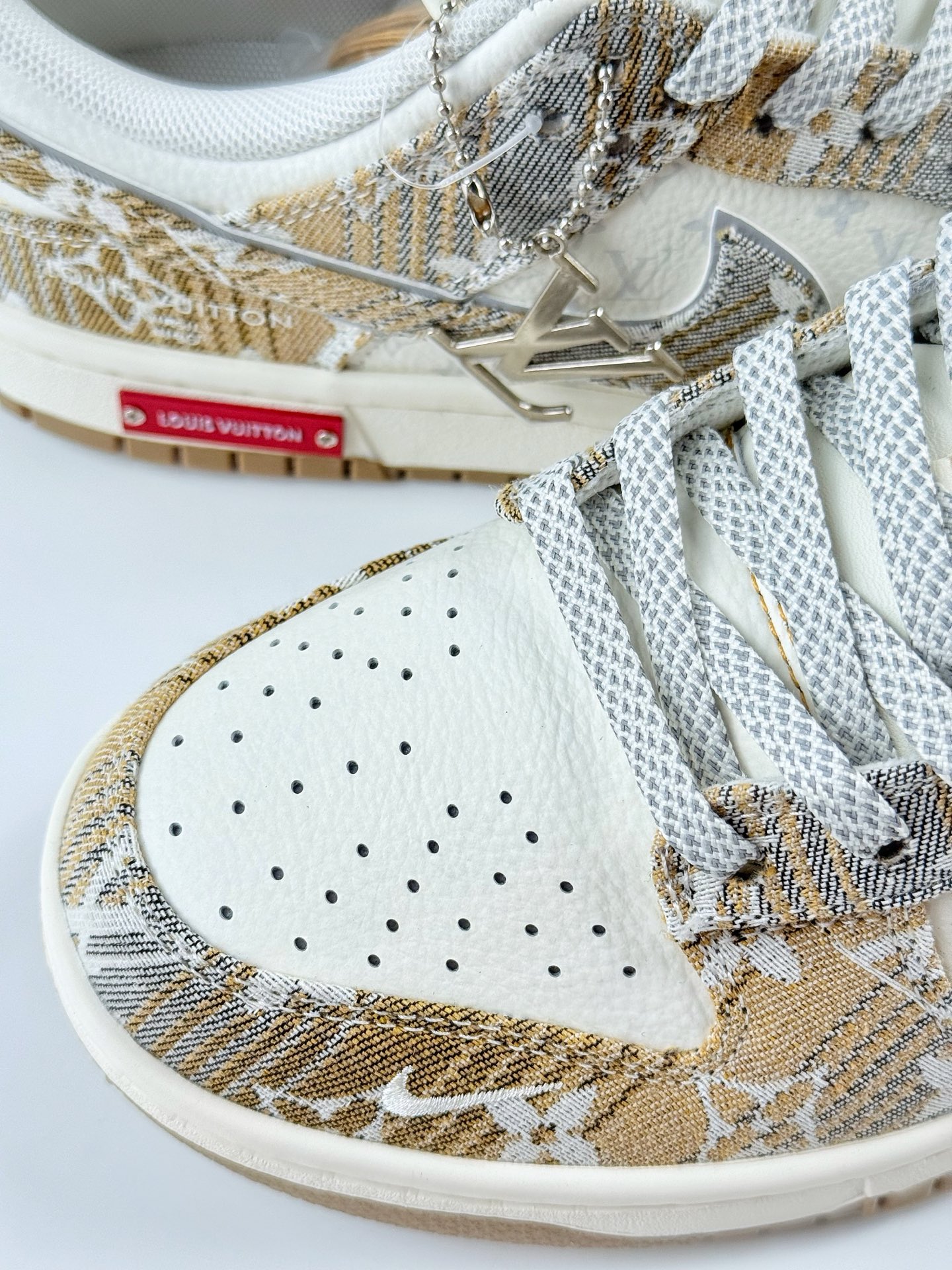 Nike SB Dunk Low x Louis Vuitton 黄白满天星 SC9772-810
