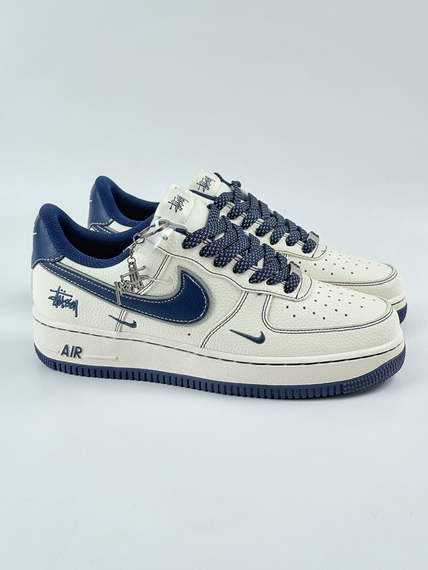 Nike Air Force 1 Low 07 x Louis Vuitton 白蓝三小勾满天星 HH7518-061
