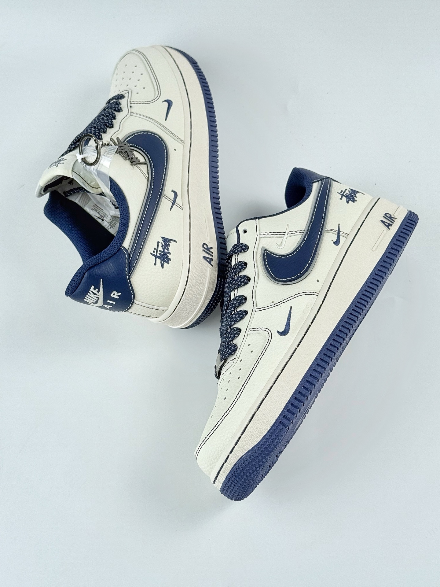 Nike Air Force 1 Low 07 x Louis Vuitton 白蓝三小勾满天星 HH7518-061