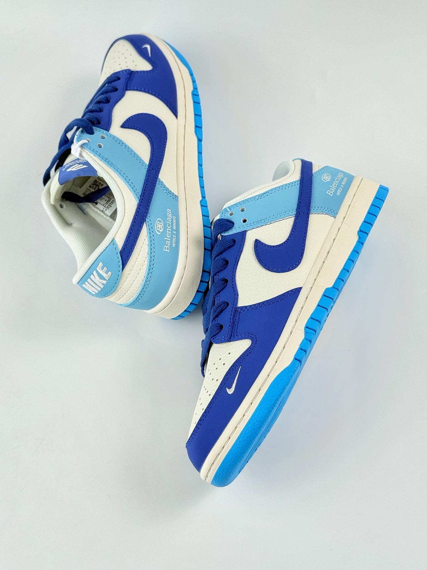 Nike SB Dunk Low x Balenciaga 蓝白小勾 ZH2598-275