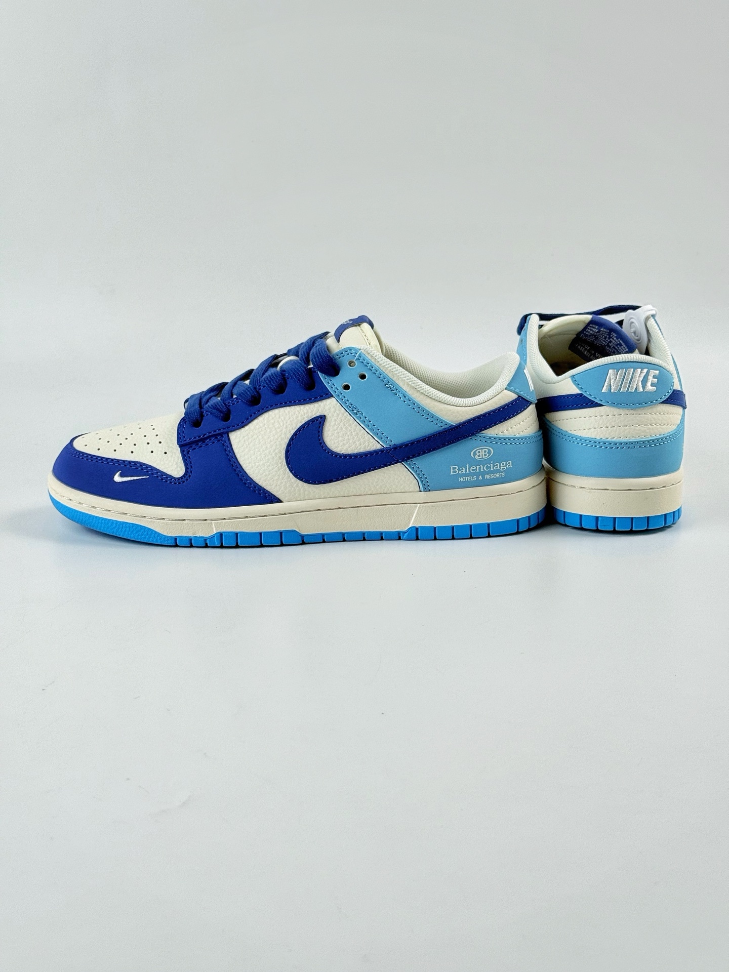 Nike SB Dunk Low x Balenciaga 蓝白小勾 ZH2598-275